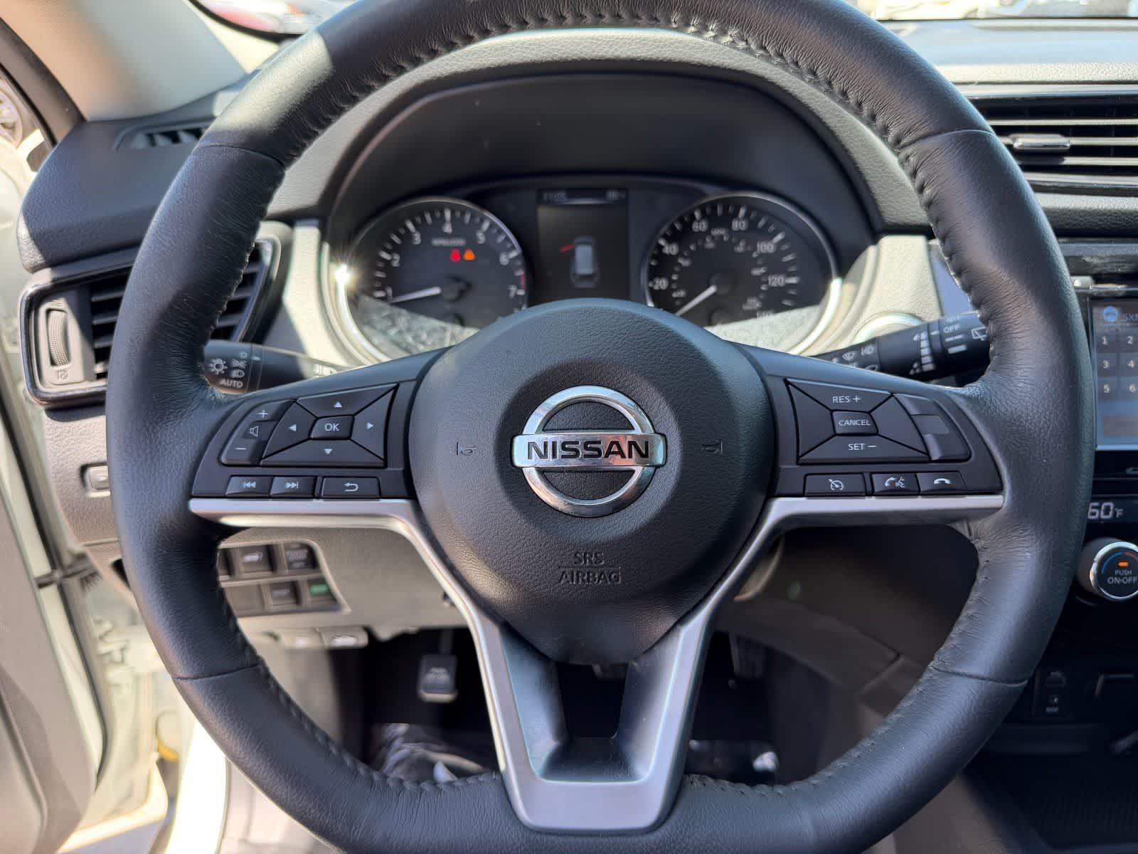 Thumbnail: 2017 Nissan Rogue - 18