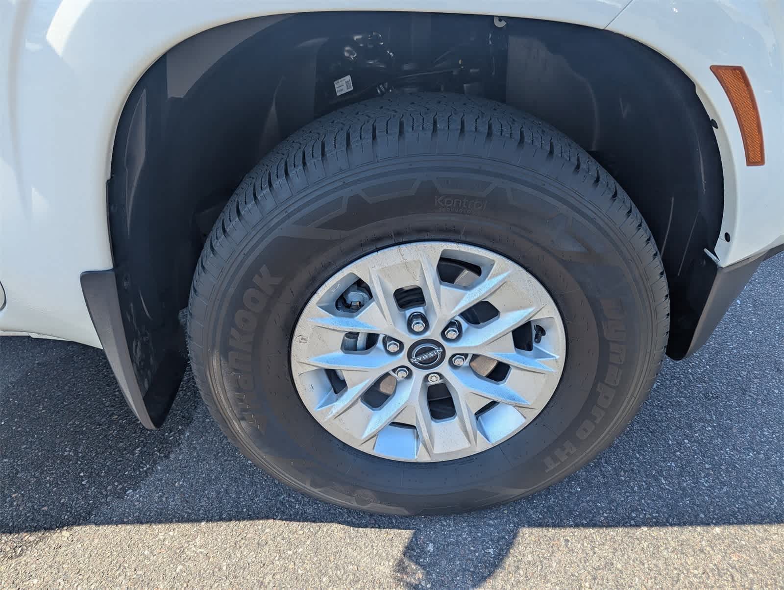 Thumbnail: 2024 Nissan Frontier - 10