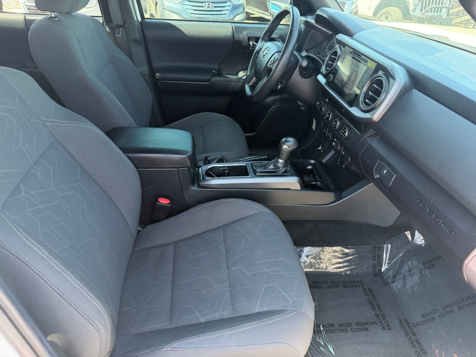 Thumbnail: 2018 Toyota Tacoma - 12