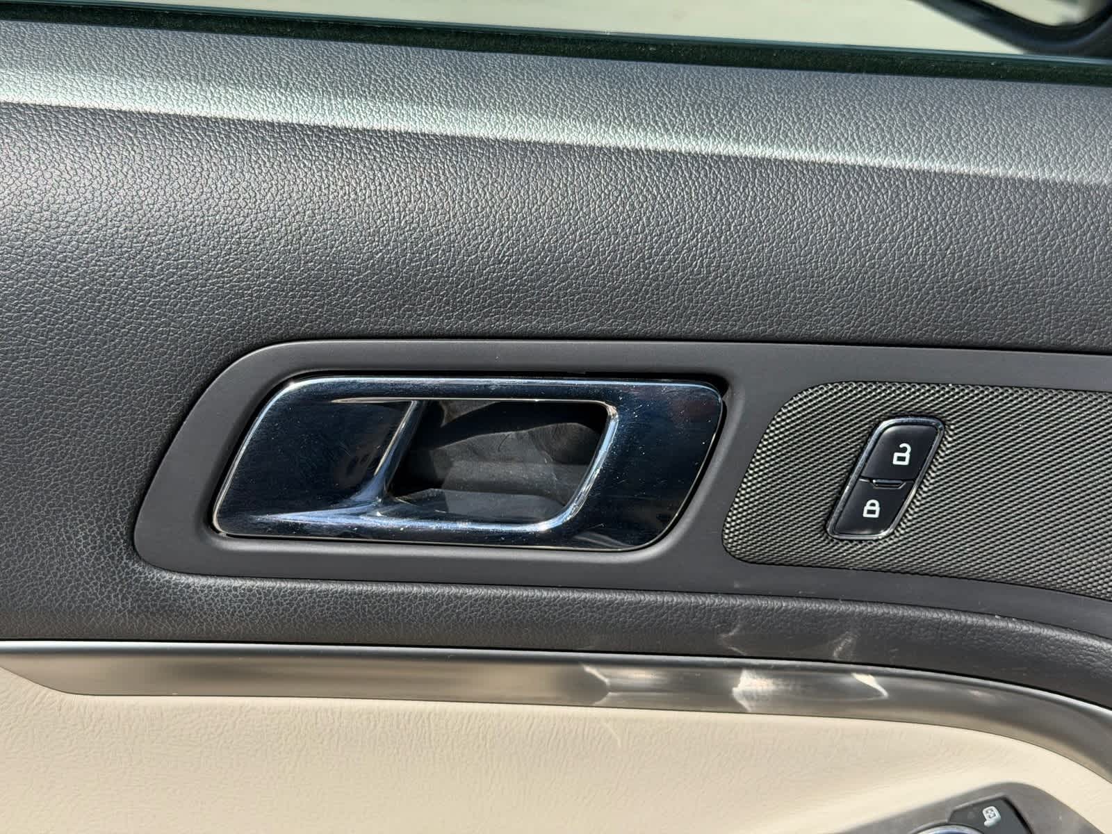 Thumbnail: 2015 Ford Explorer - 16