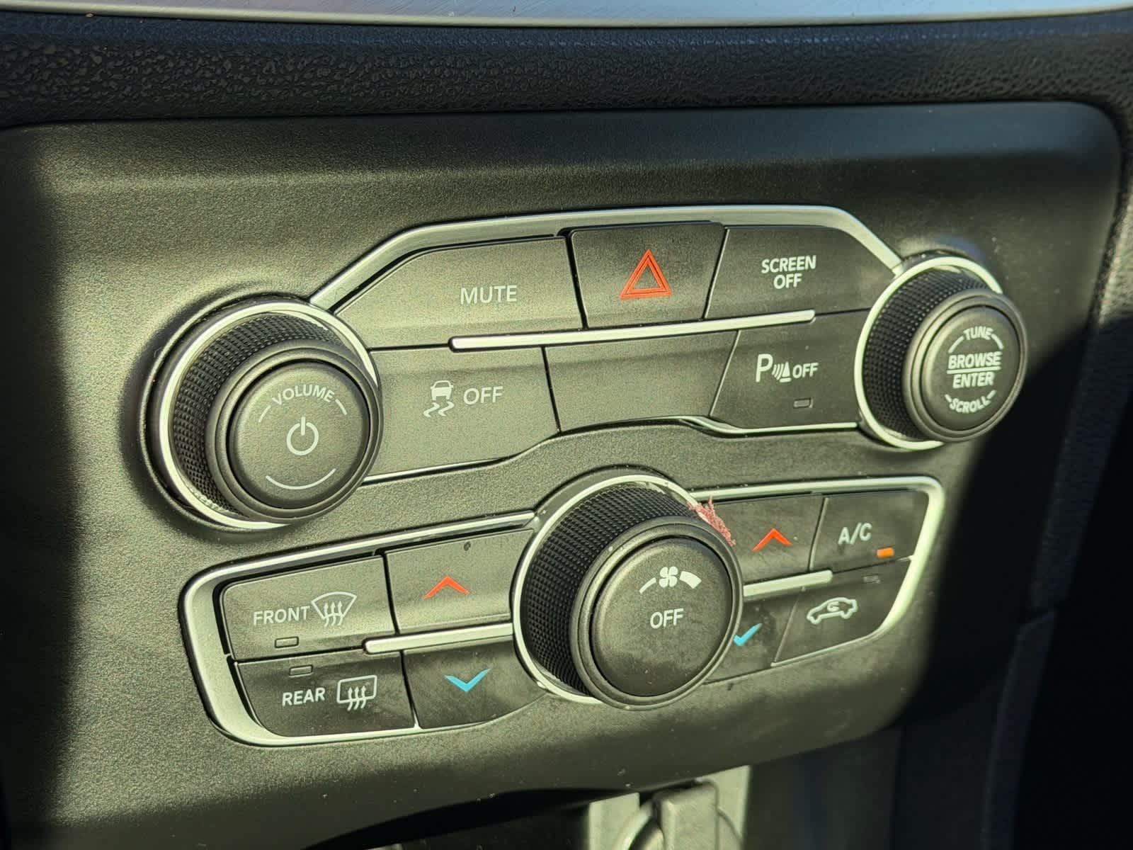 Thumbnail: 2022 Dodge Charger - 22