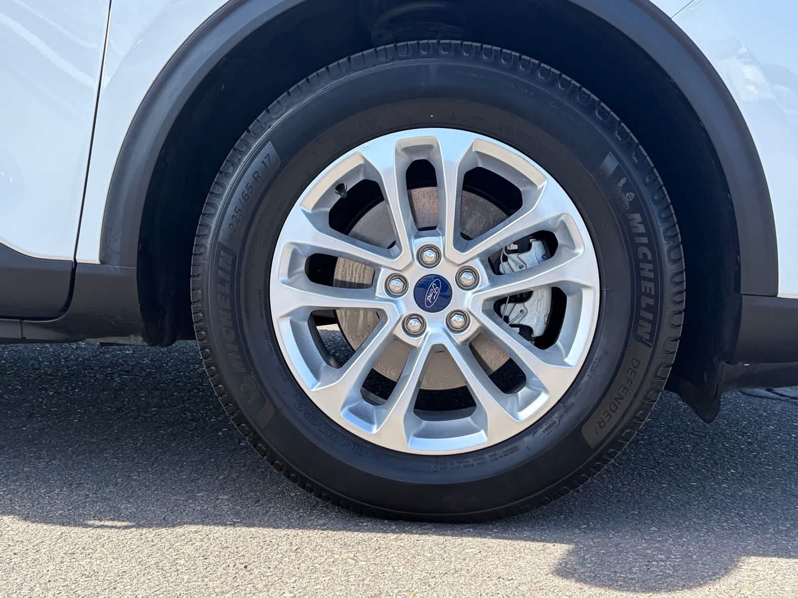 Thumbnail: 2022 Ford Escape - 10