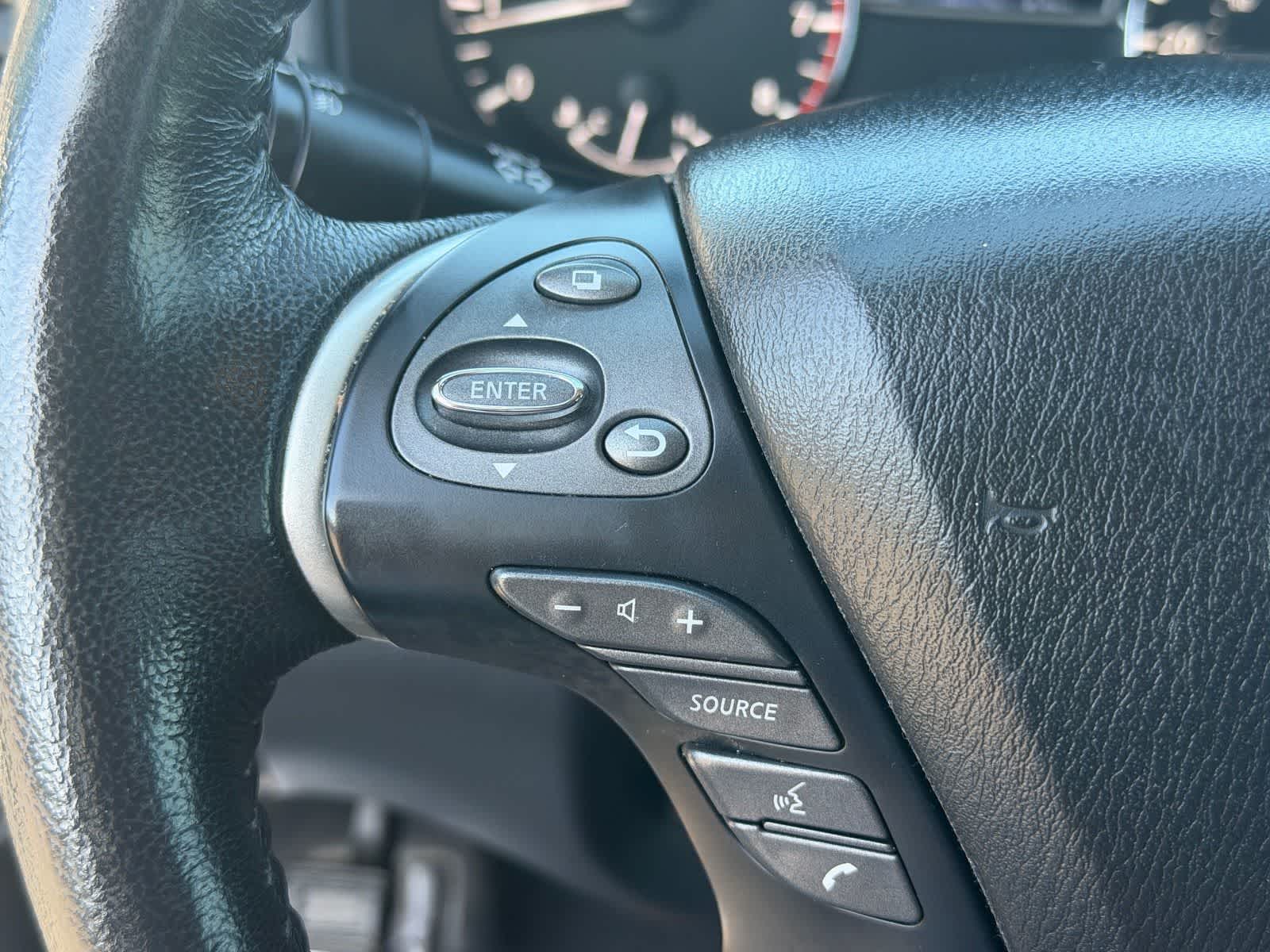 Thumbnail: 2020 Nissan Pathfinder - 20
