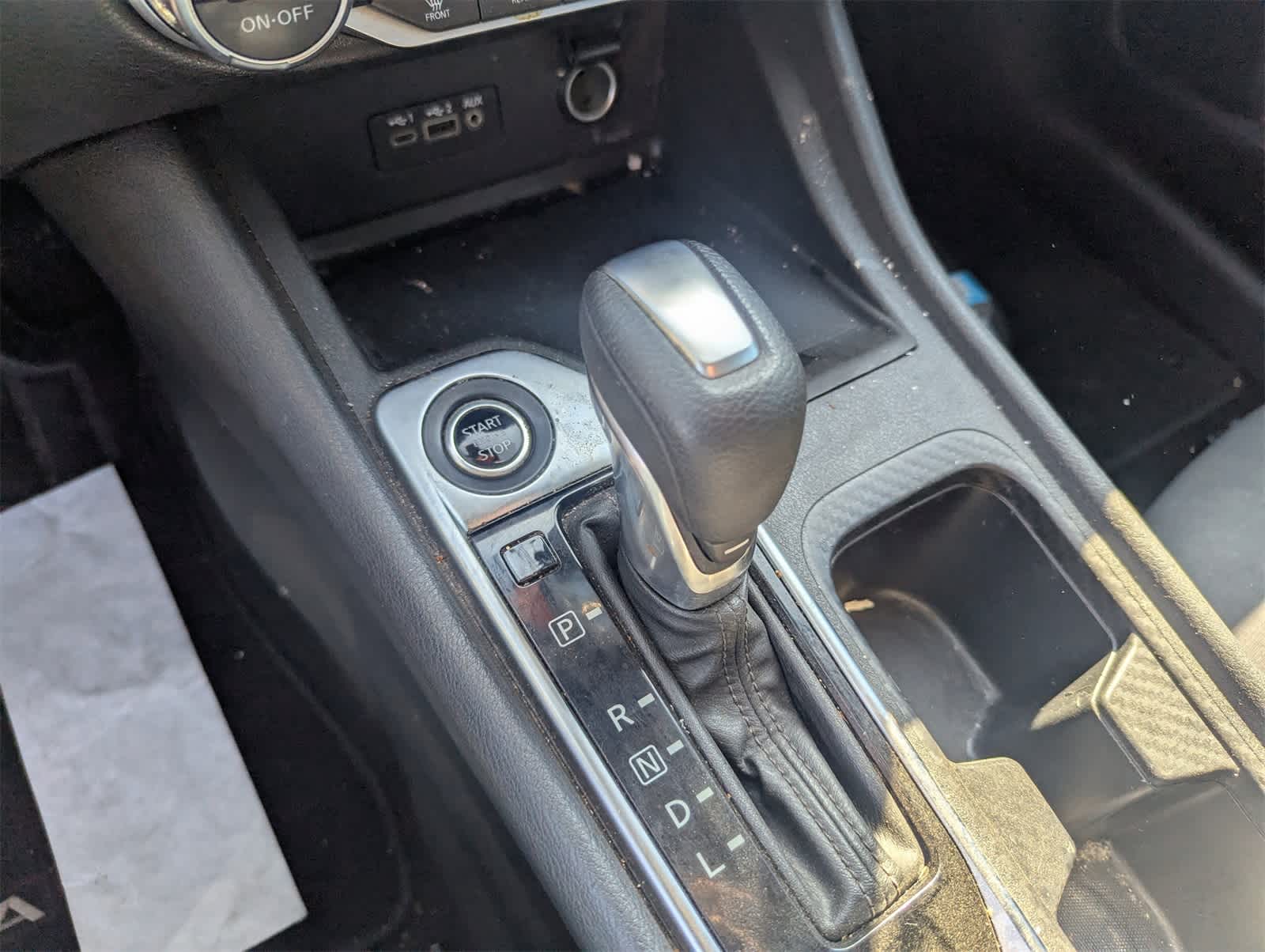 Thumbnail: 2021 Nissan Sentra - 17