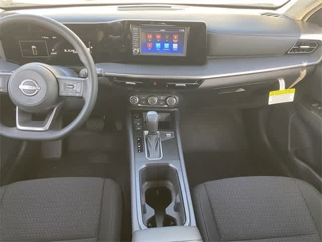 Thumbnail: 2025 Nissan Kicks - 16