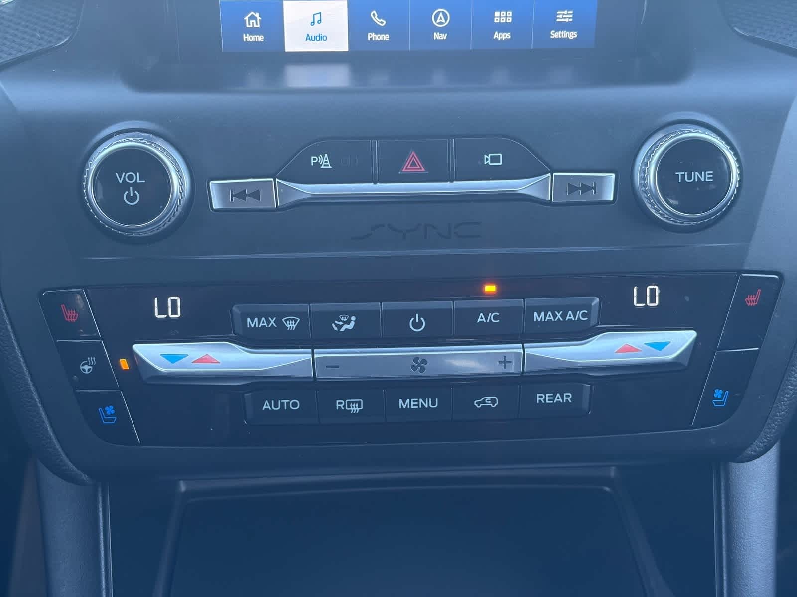 Thumbnail: 2020 Ford Explorer - 24