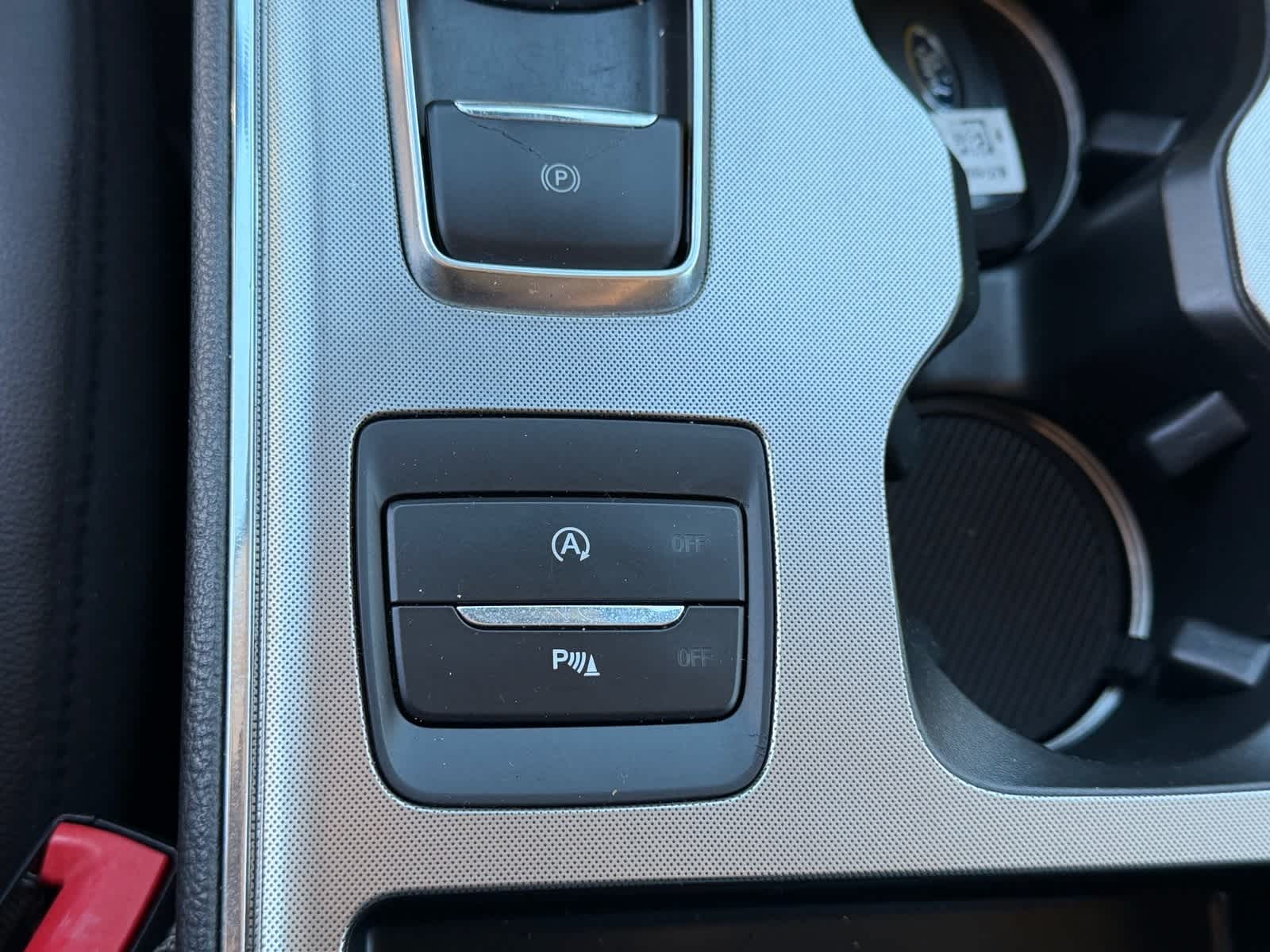 Thumbnail: 2022 Ford Edge - 25