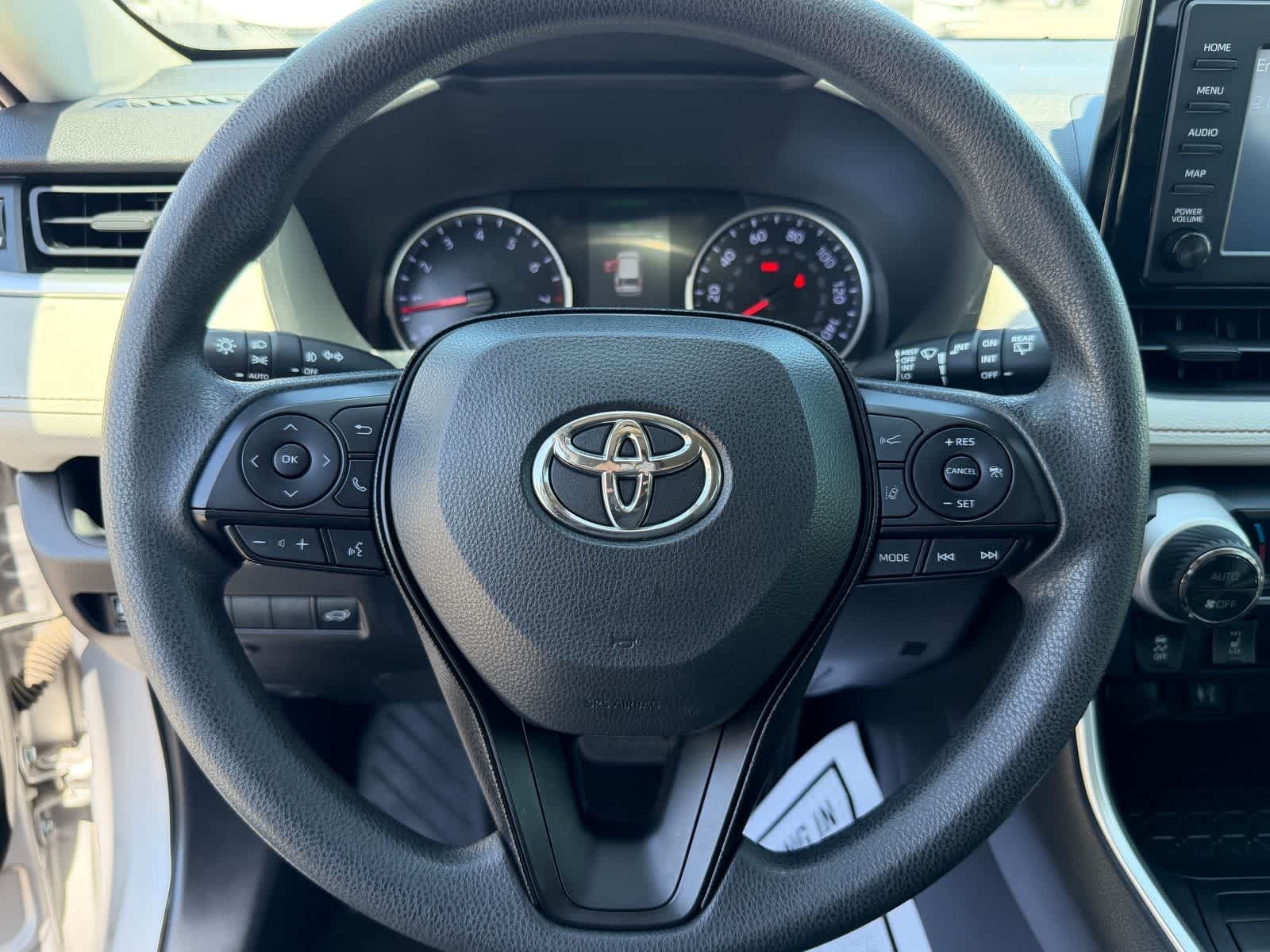 Thumbnail: 2019 Toyota RAV4 - 18