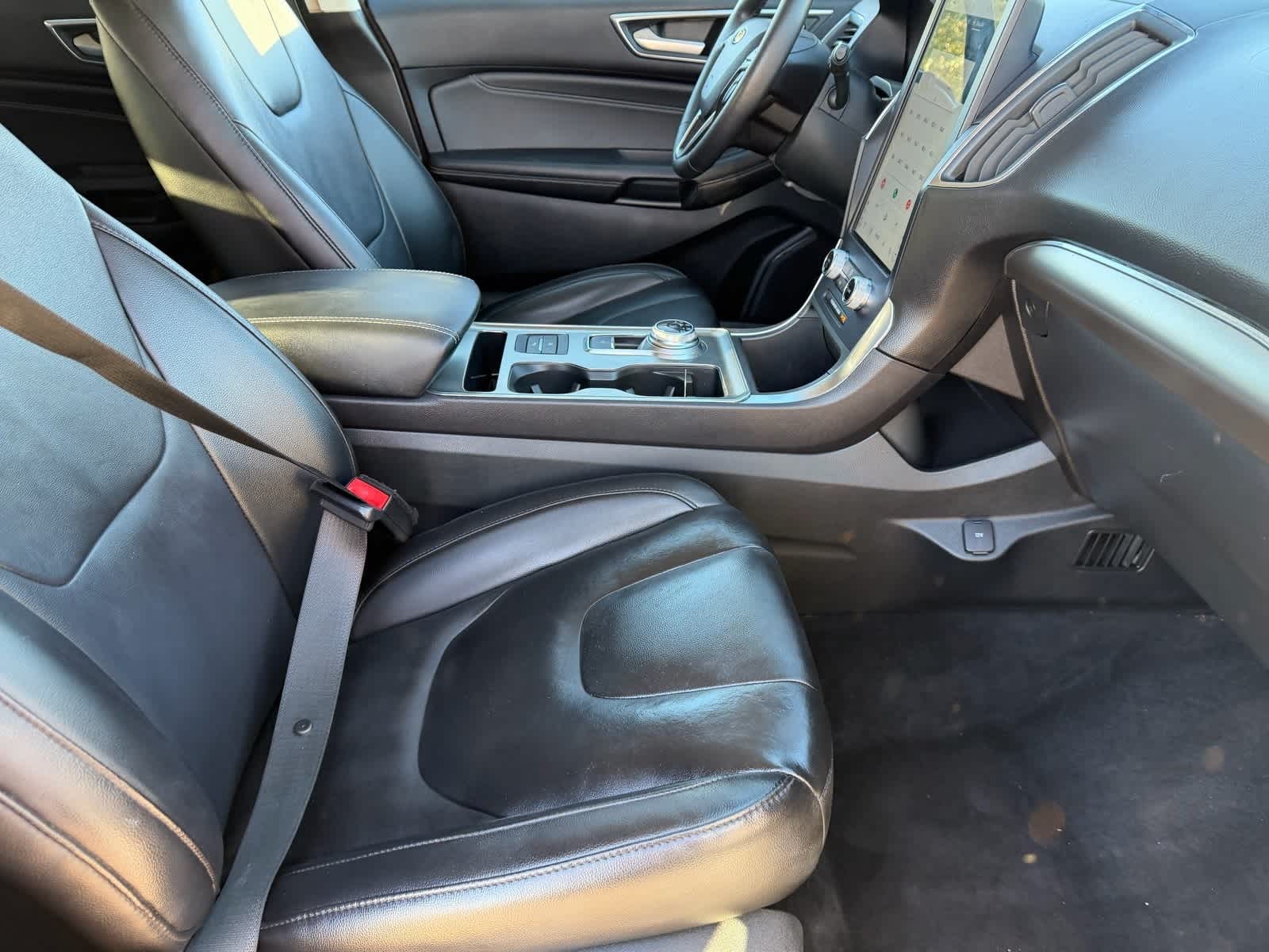 Thumbnail: 2022 Ford Edge - 12