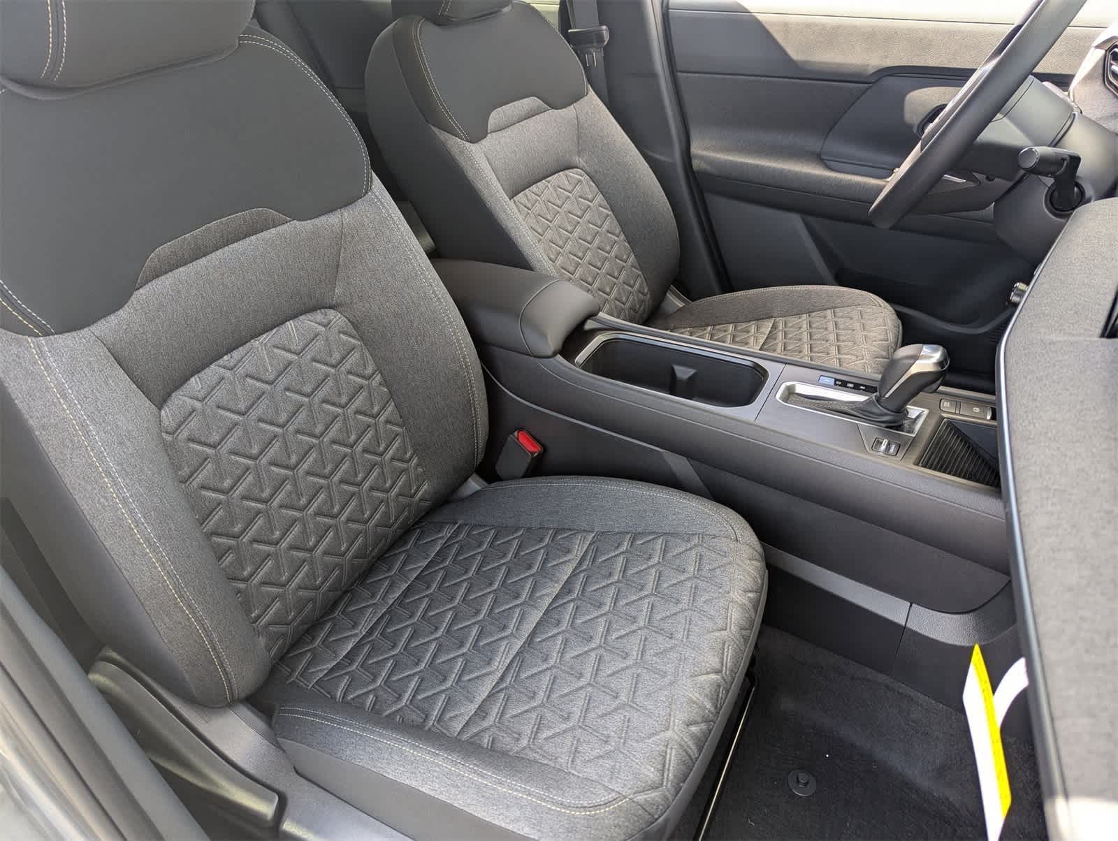 Thumbnail: 2026 Nissan Kicks - 12