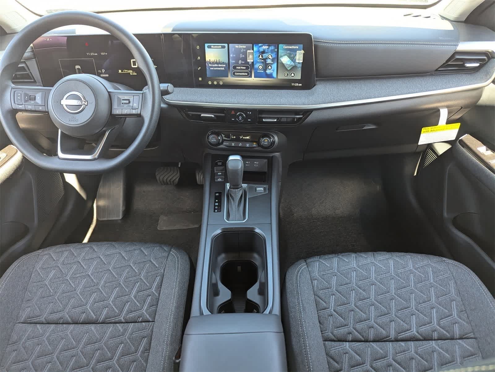 Thumbnail: 2026 Nissan Kicks - 16