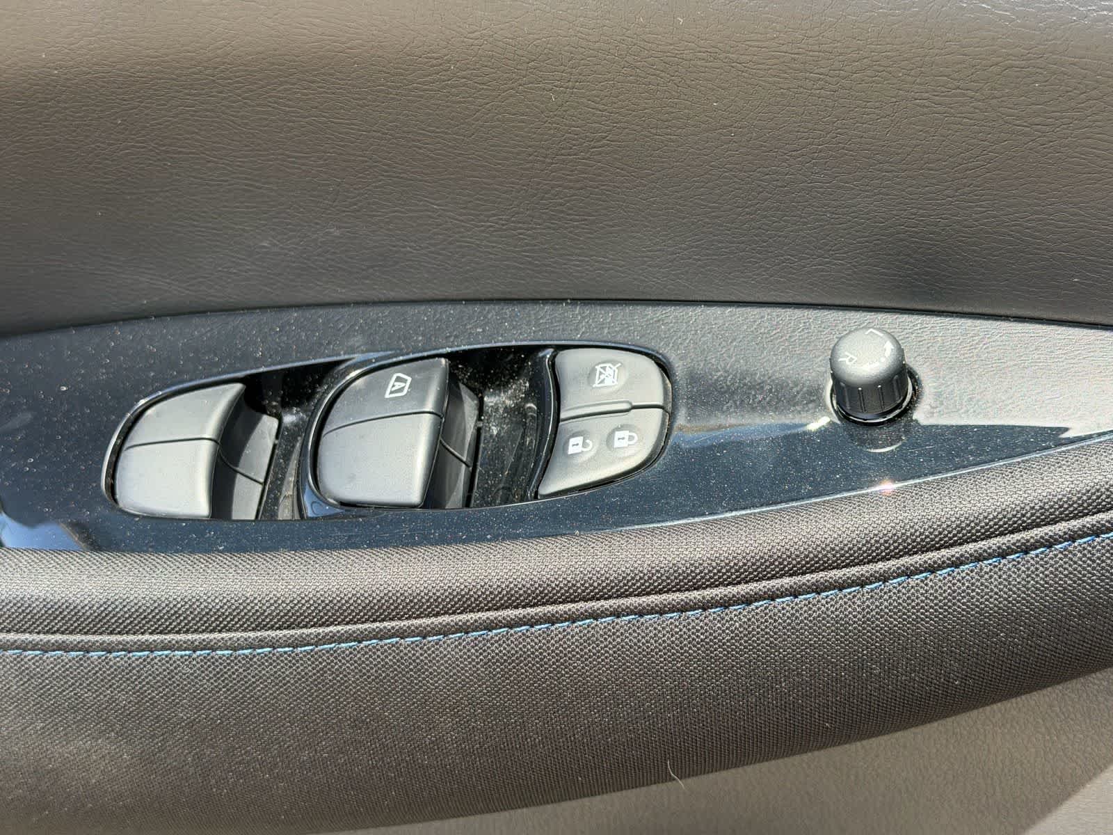 Thumbnail: 2019 Nissan Leaf - 16