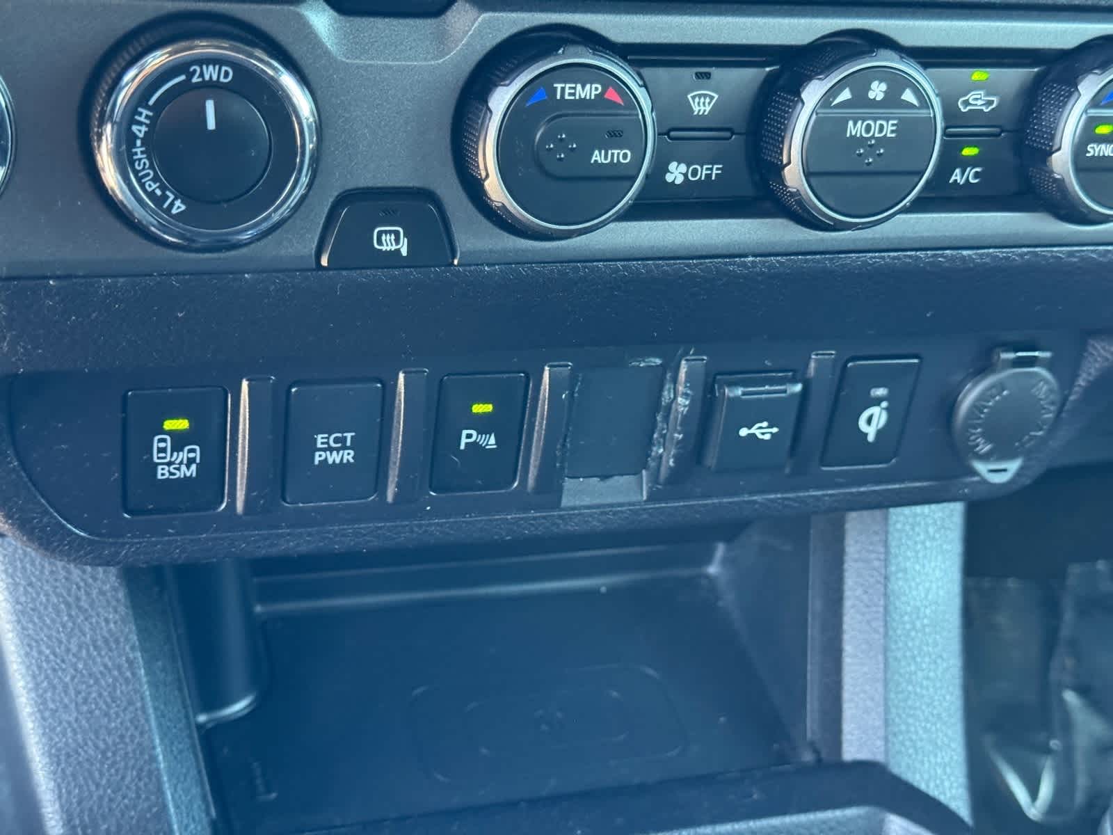 Thumbnail: 2023 Toyota Tacoma - 28