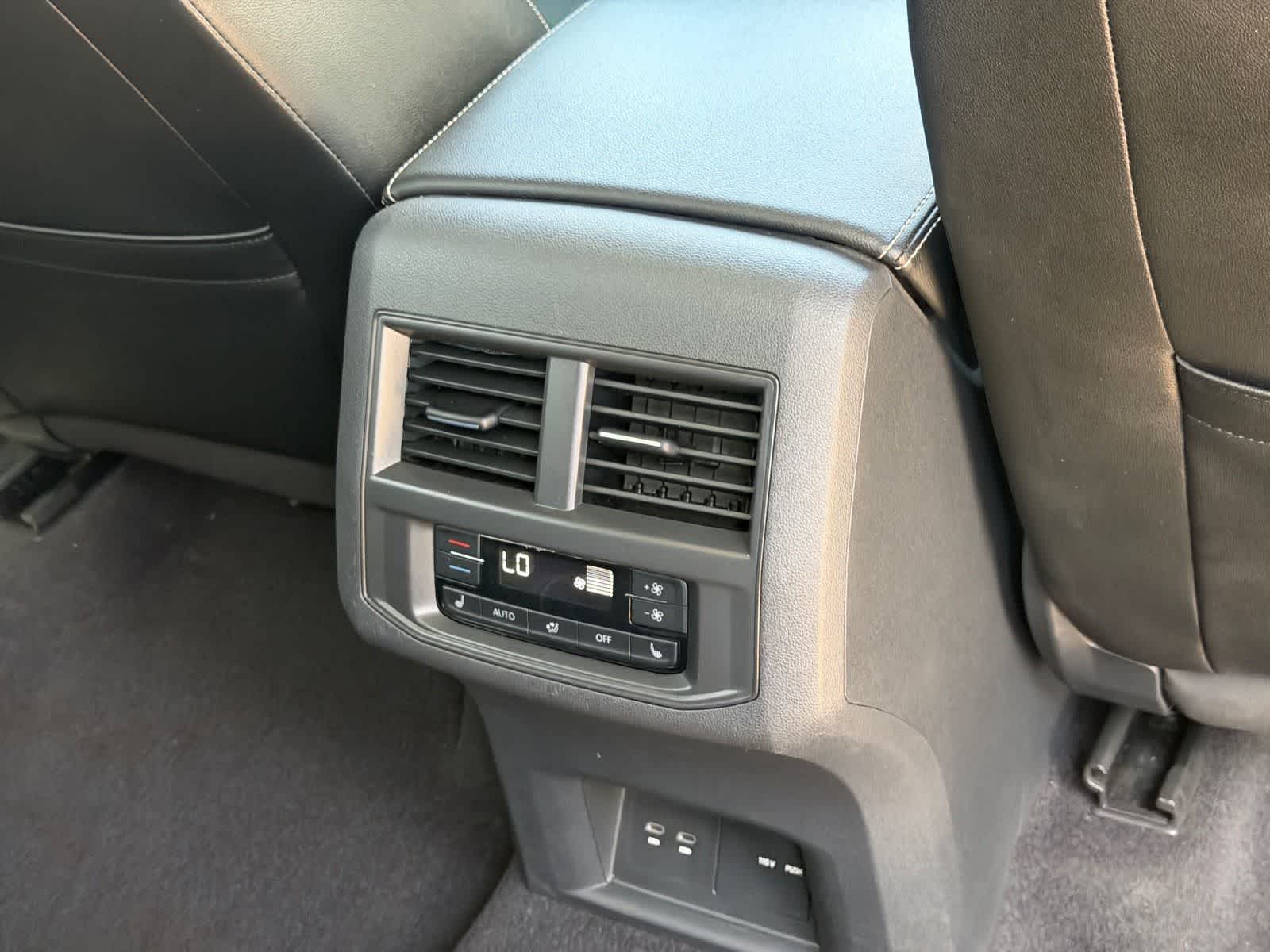 Thumbnail: 2021 Volkswagen Atlas - 13