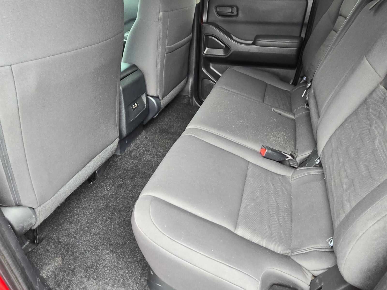 Thumbnail: 2022 Nissan Frontier - 15