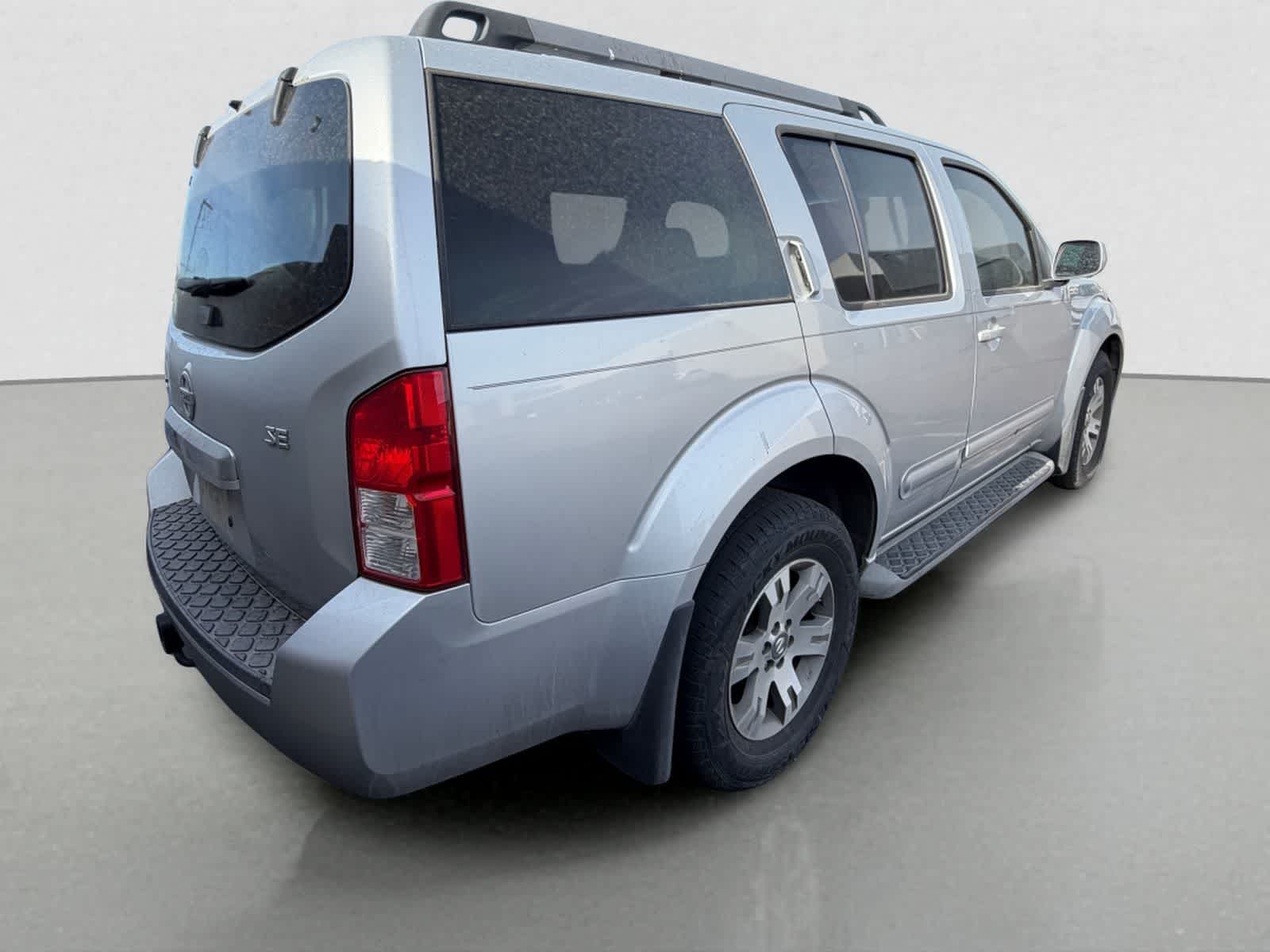 Thumbnail: 2008 Nissan Pathfinder - 3