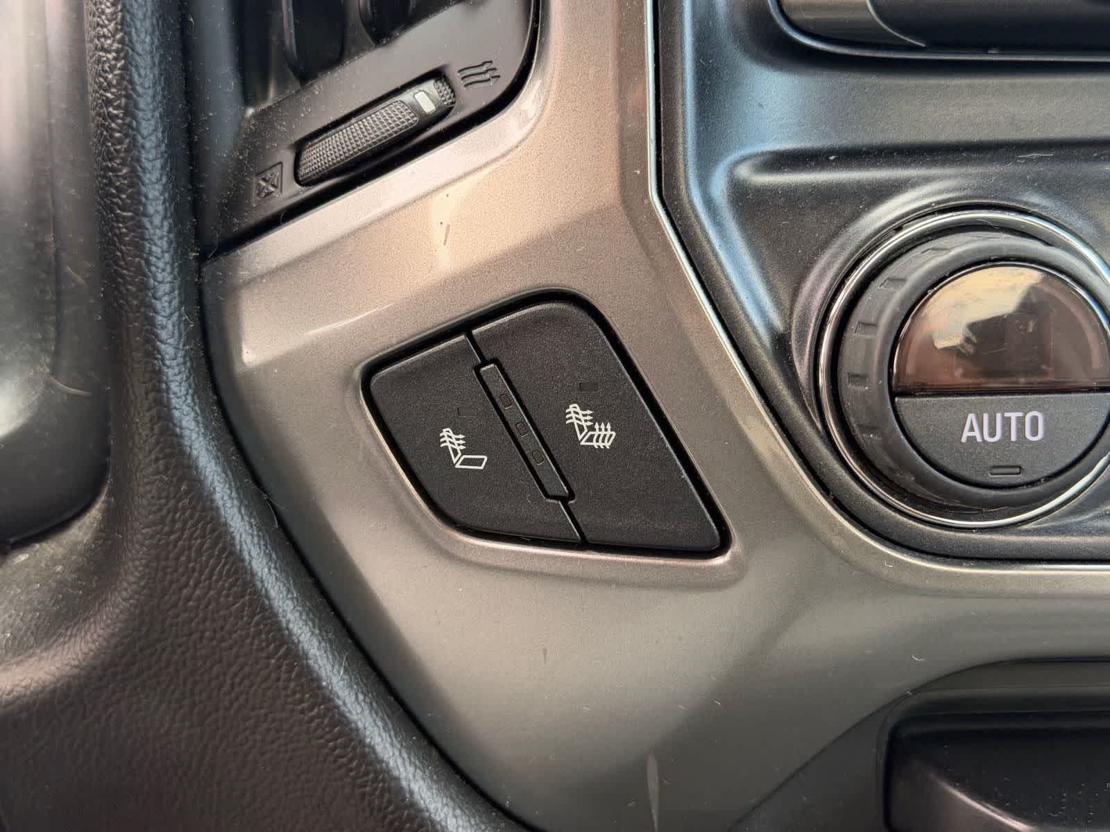 Thumbnail: 2018 Chevrolet Silverado 1500 - 16