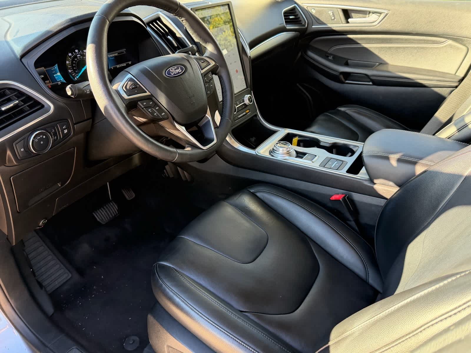 Thumbnail: 2022 Ford Edge - 2