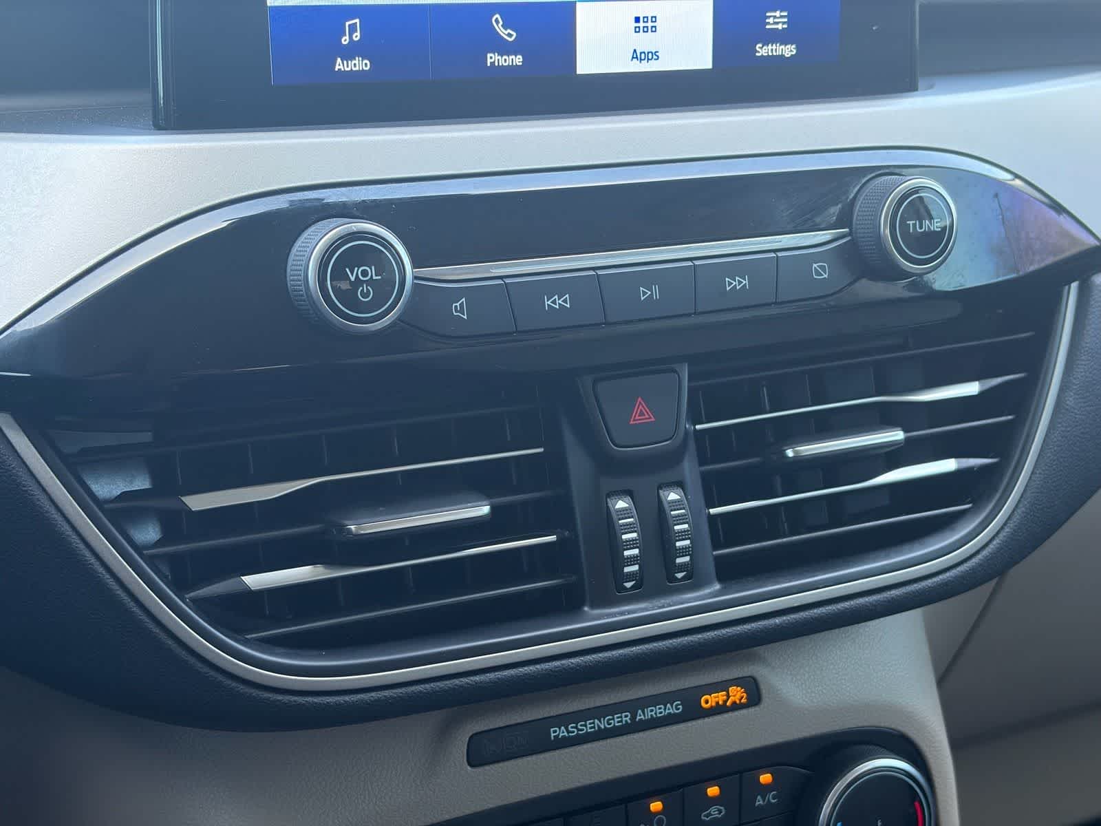 Thumbnail: 2022 Ford Escape - 23