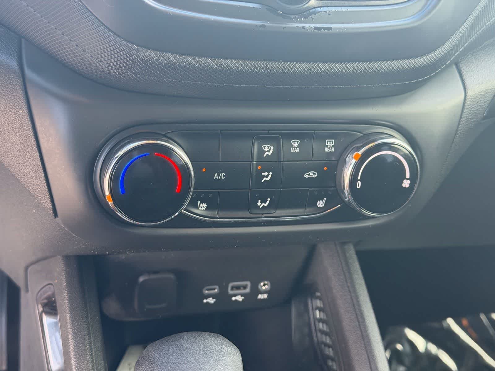 Thumbnail: 2023 Chevrolet TrailBlazer - 26