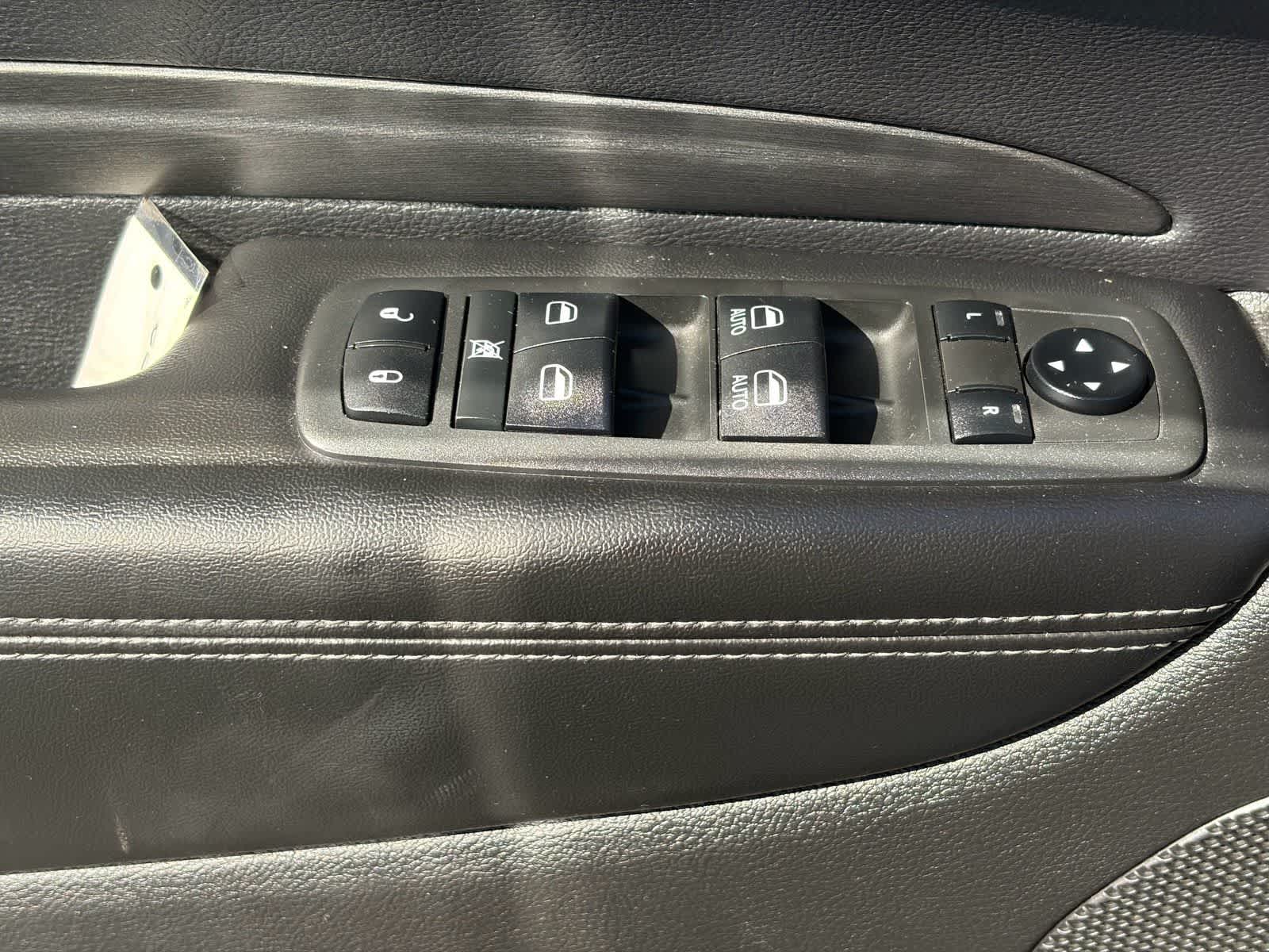 Thumbnail: 2021 Dodge Durango - 14