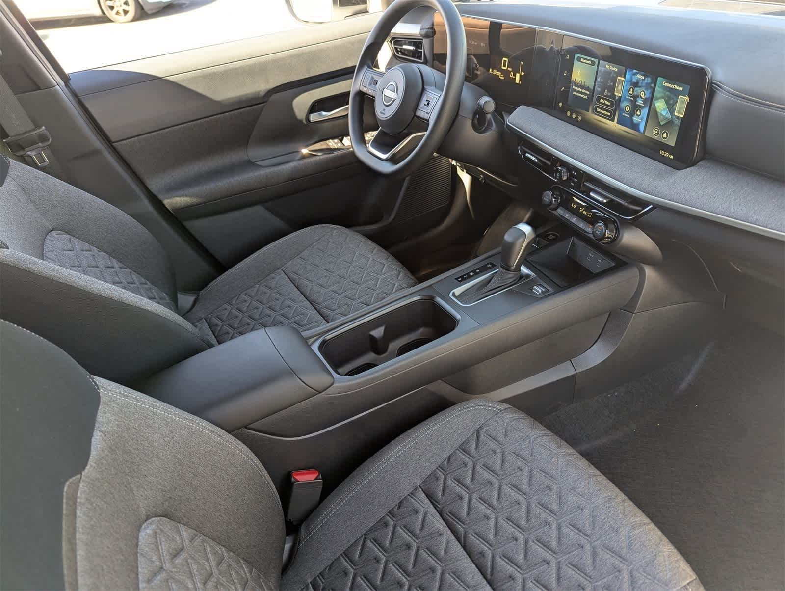 Thumbnail: 2026 Nissan Kicks - 14