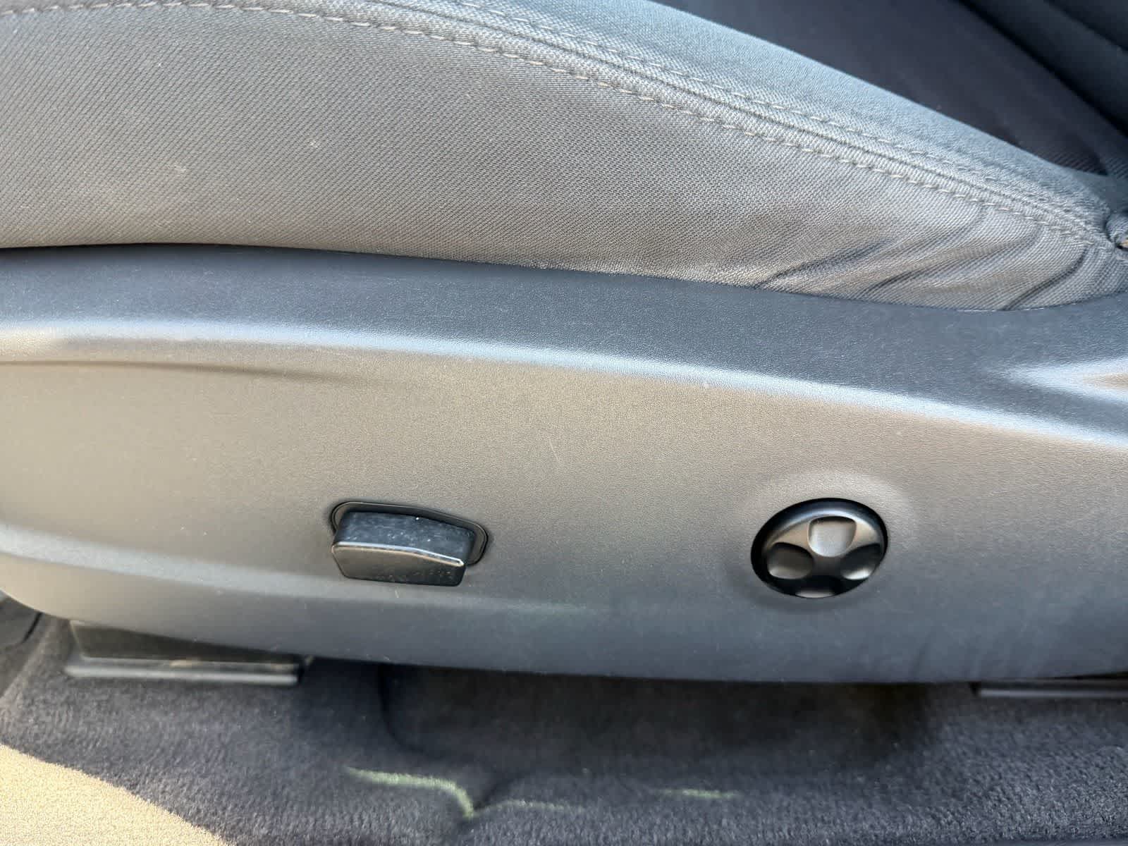 Thumbnail: 2011 Dodge Challenger - 19