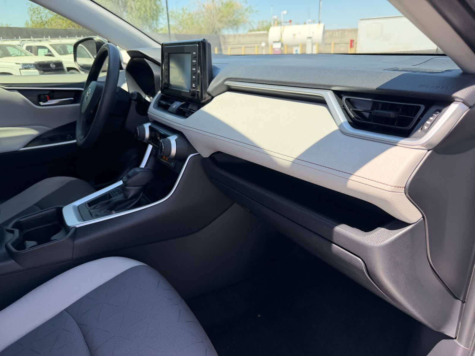 Thumbnail: 2019 Toyota RAV4 - 11