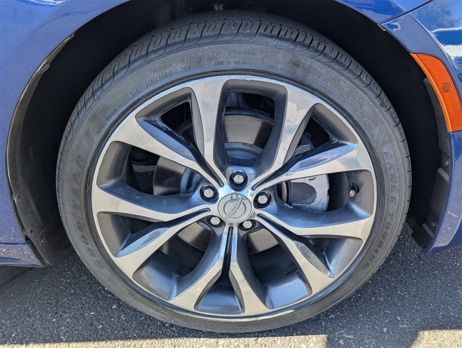 Thumbnail: 2015 Chrysler 200 - 10