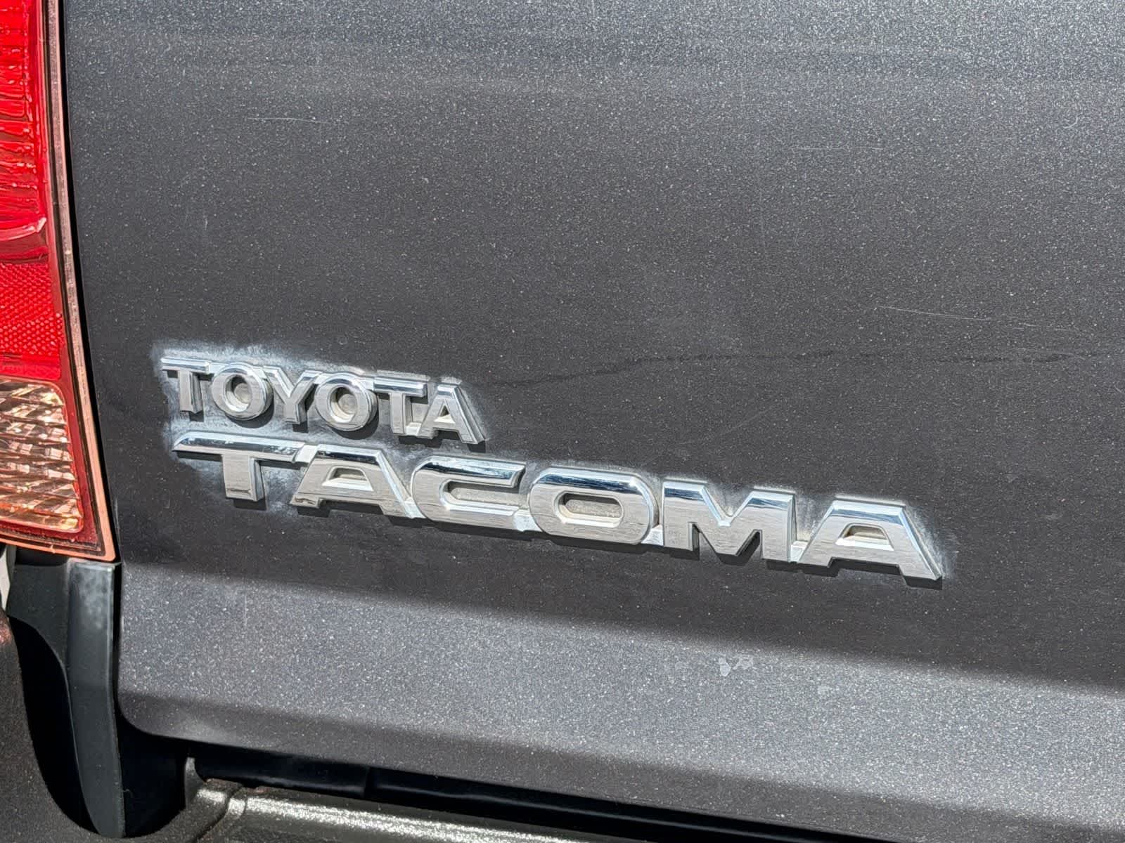 Thumbnail: 2015 Toyota Tacoma - 11
