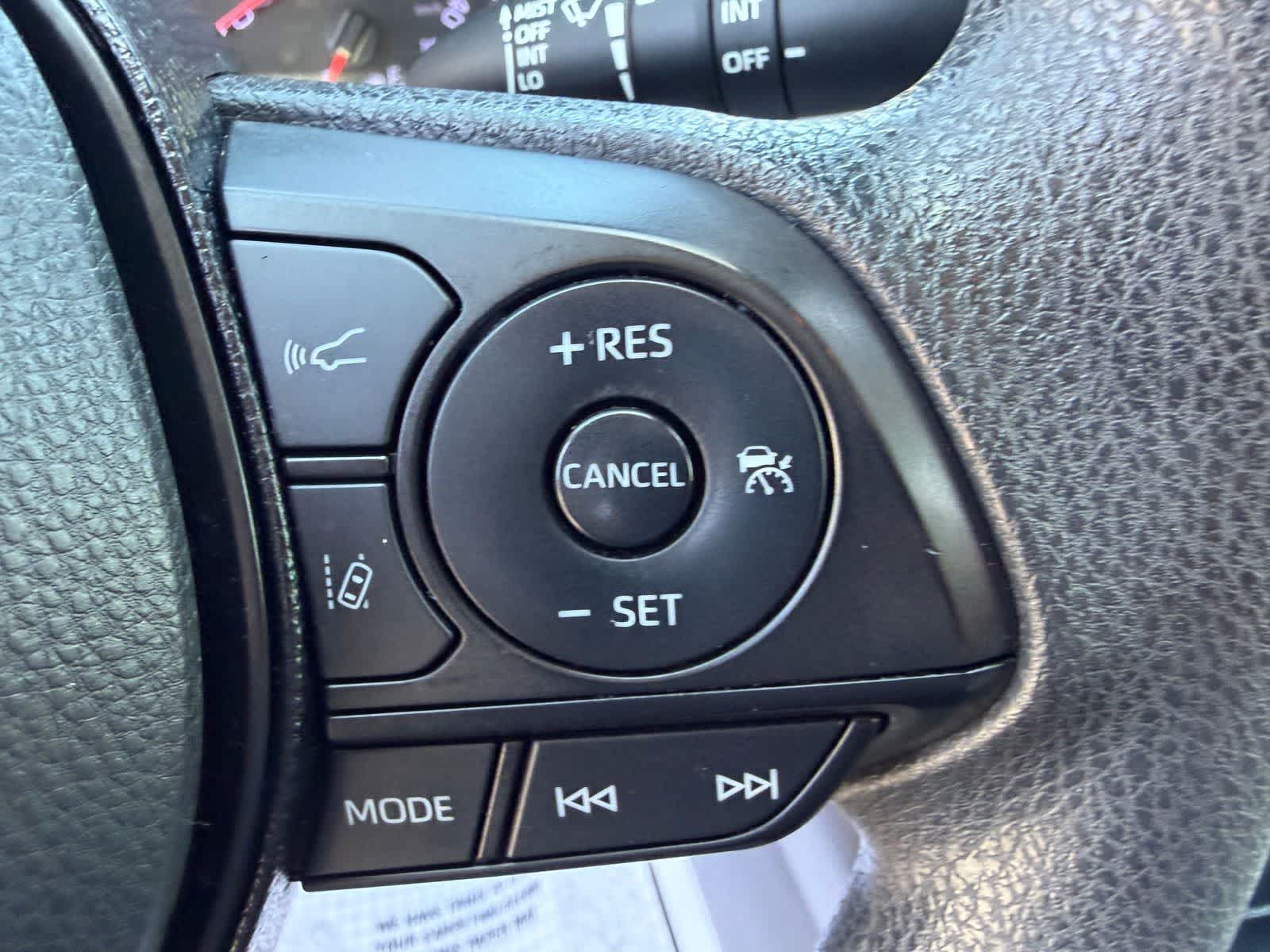 Thumbnail: 2019 Toyota RAV4 - 19