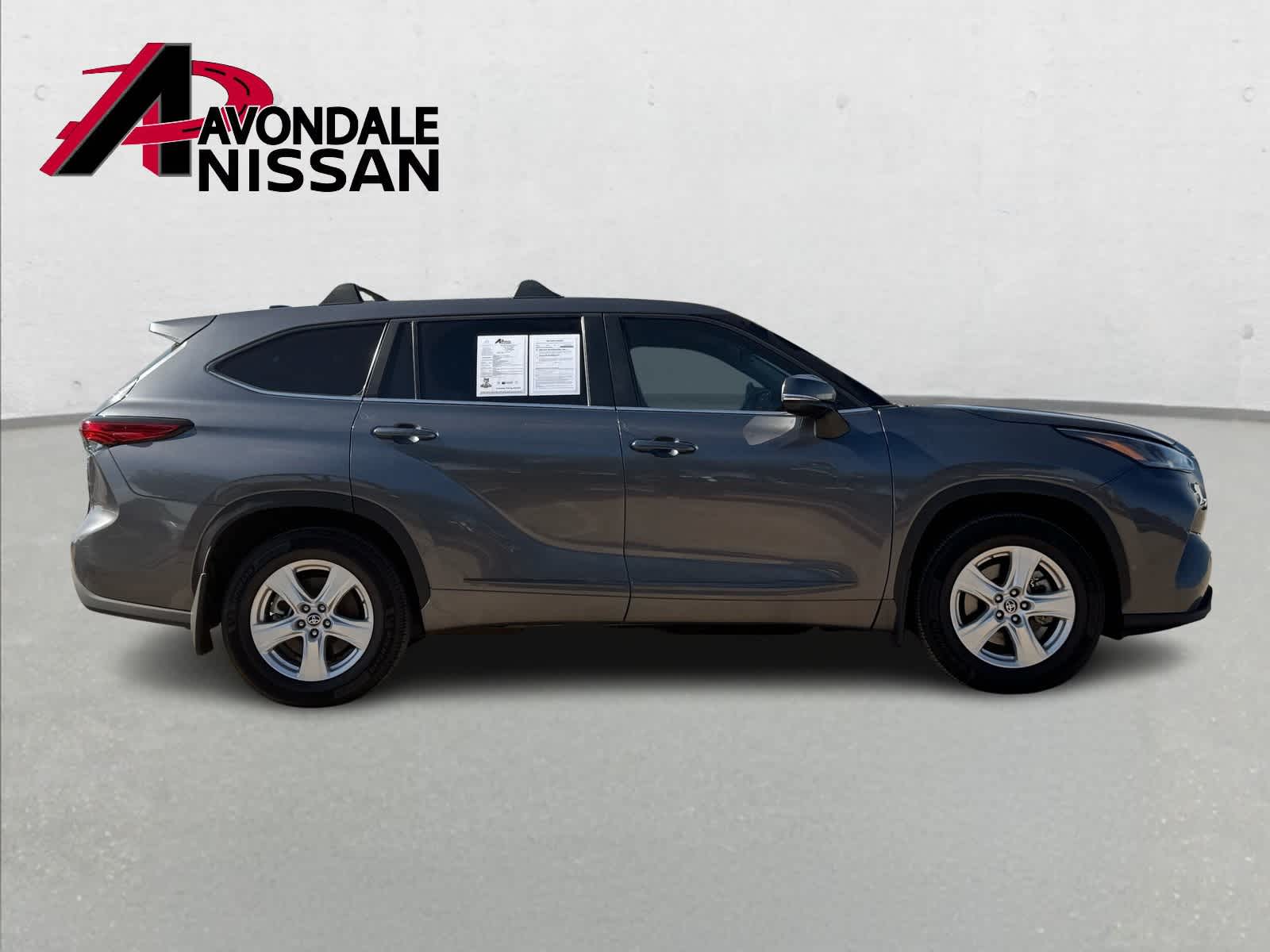 Thumbnail: 2023 Toyota Highlander - 8