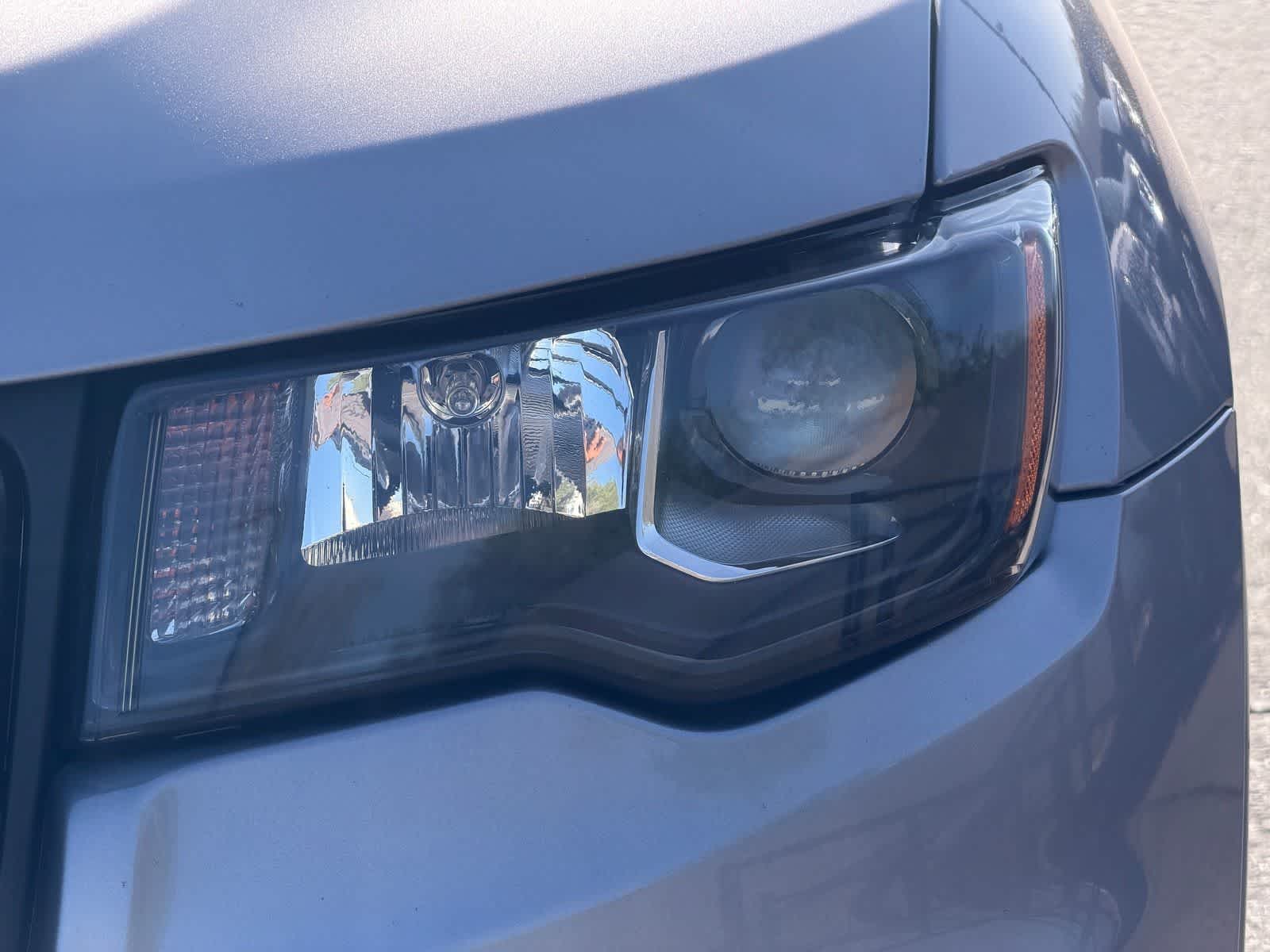 Thumbnail: 2019 Jeep Grand Cherokee - 27