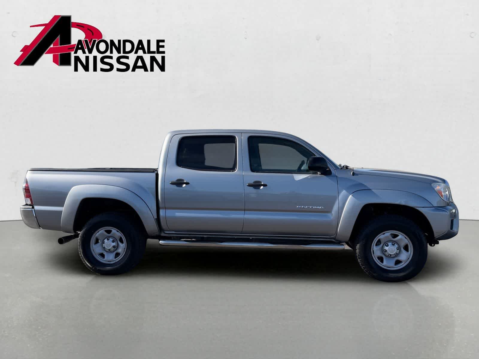 Thumbnail: 2015 Toyota Tacoma - 6