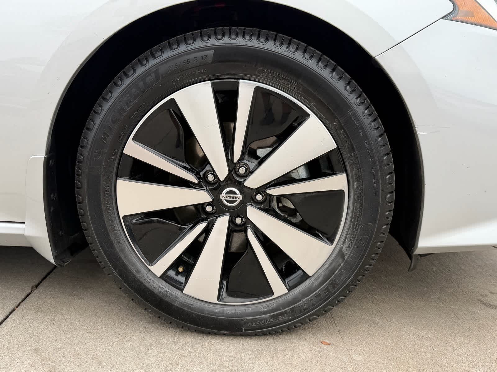 Thumbnail: 2022 Nissan Altima - 10