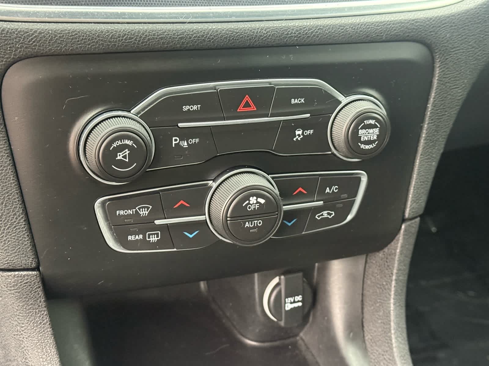 Thumbnail: 2016 Dodge Charger - 20