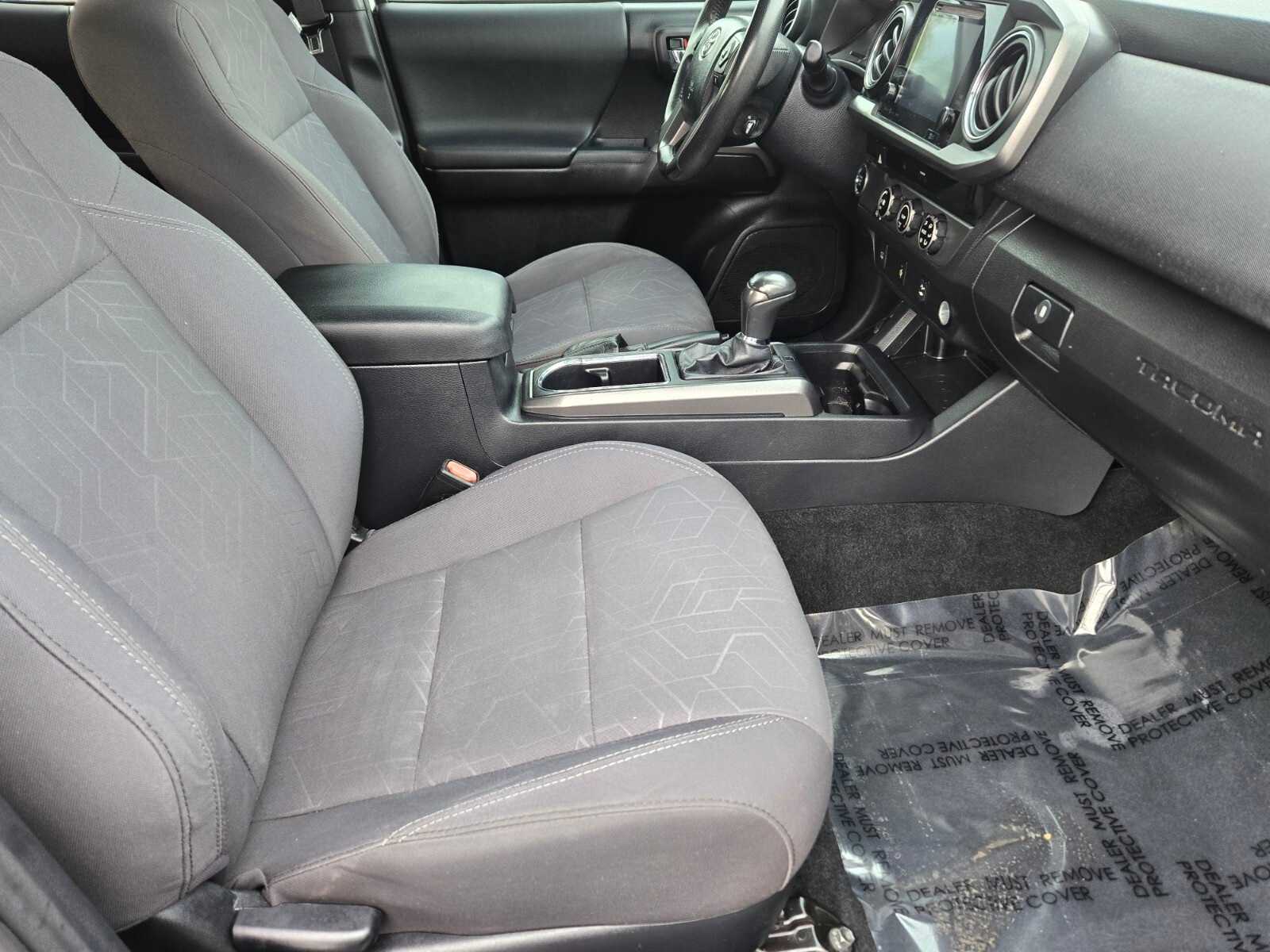 Thumbnail: 2017 Toyota Tacoma - 12