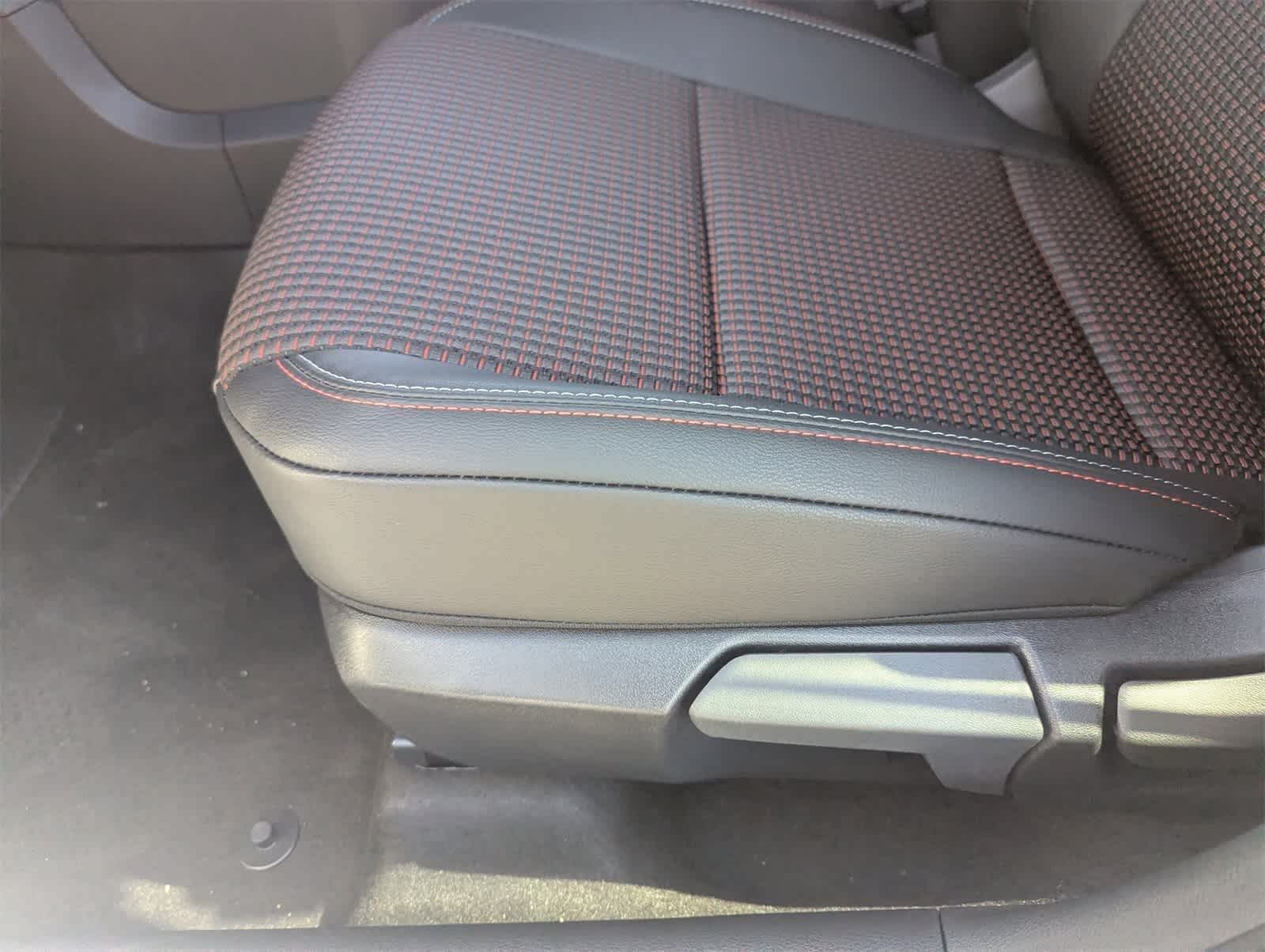 Thumbnail: 2026 Nissan Kicks - 18