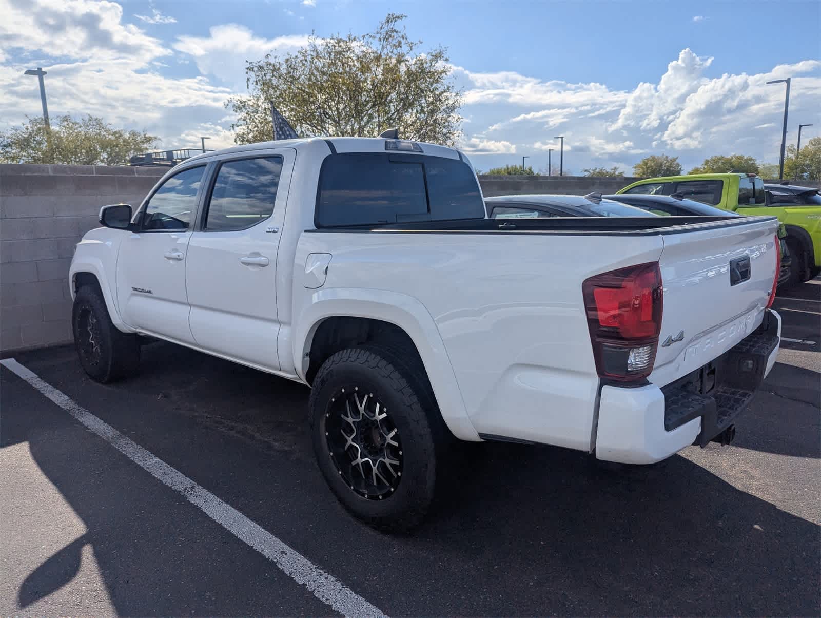 Thumbnail: 2020 Toyota Tacoma - 3