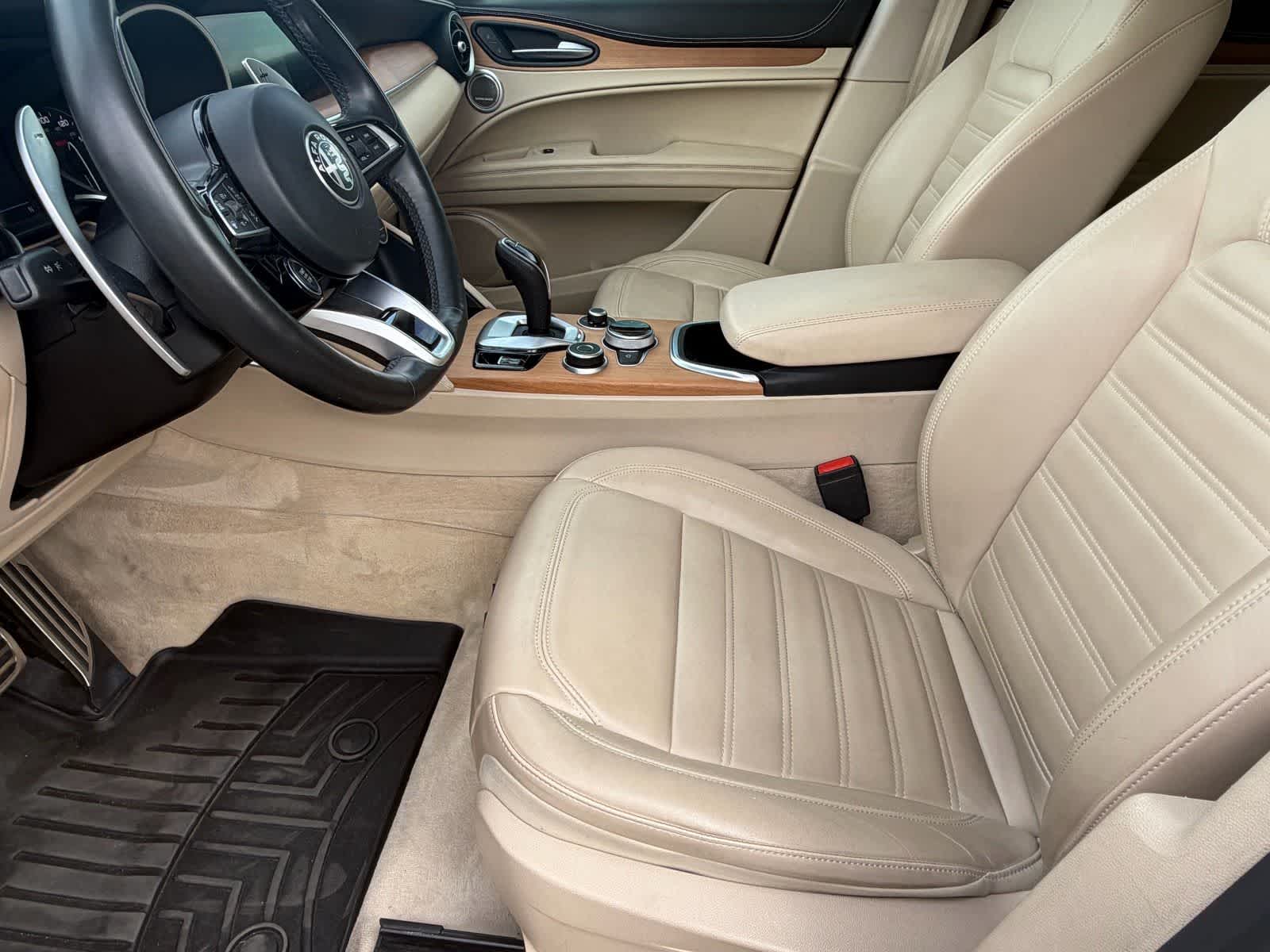 Thumbnail: 2021 Alfa Romeo Stelvio - 16