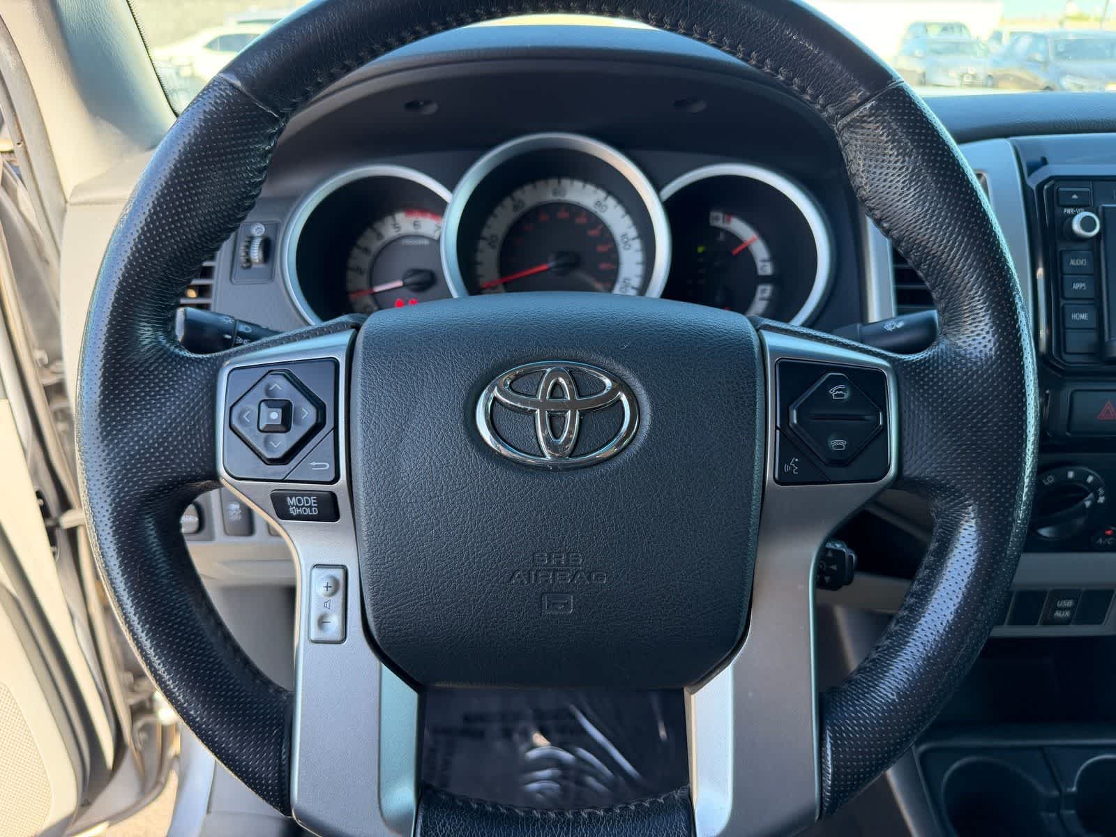 Thumbnail: 2015 Toyota Tacoma - 14