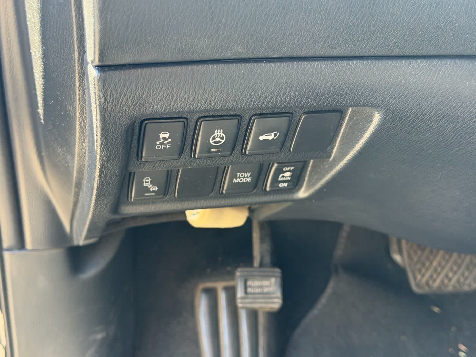 Thumbnail: 2020 Nissan Pathfinder - 11