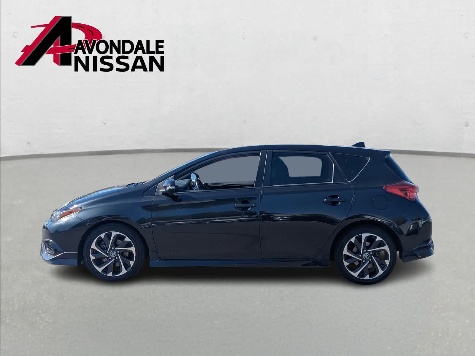 Thumbnail: 2017 Toyota Corolla iM - 3