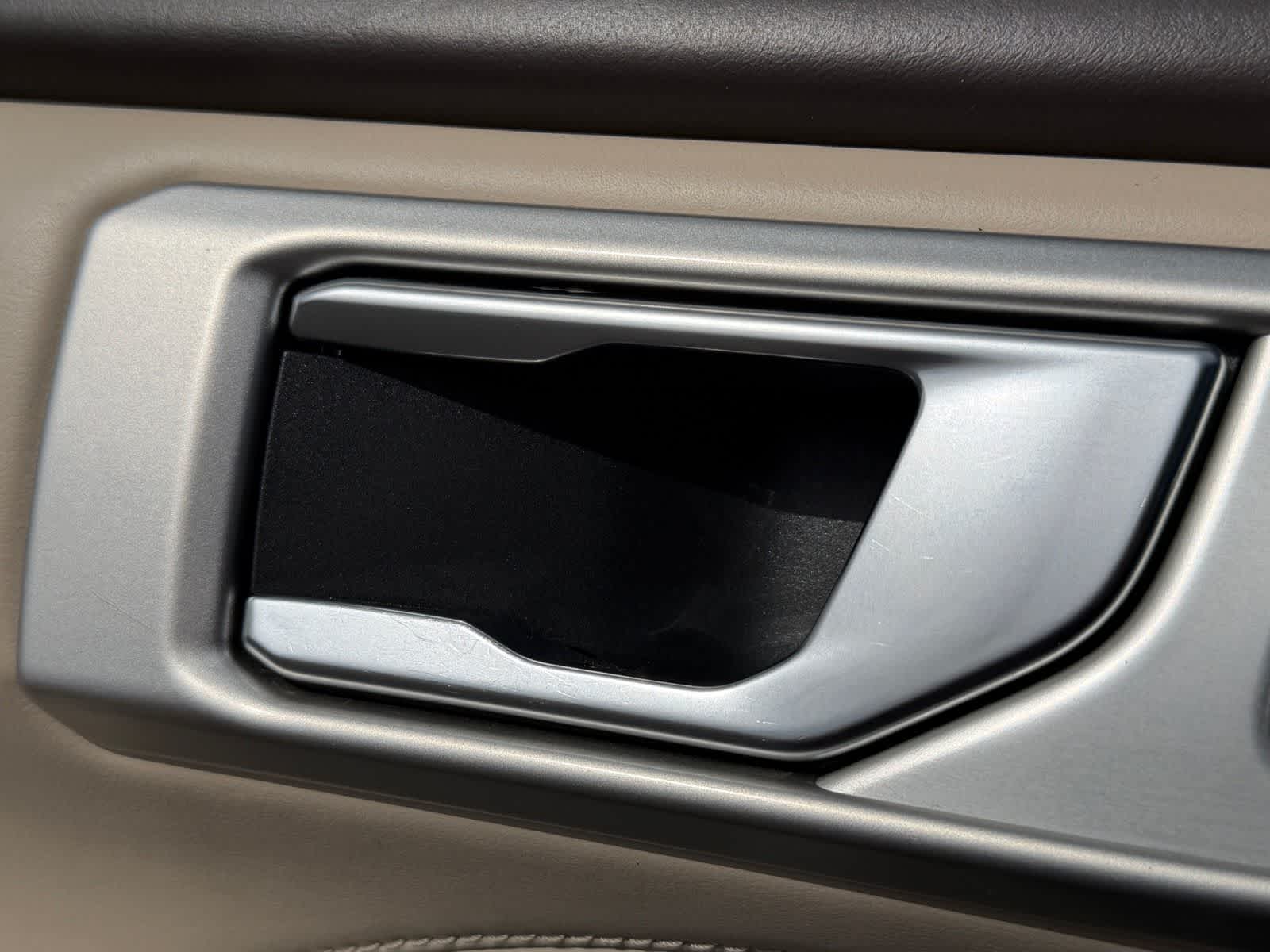 Thumbnail: 2020 Ford Explorer - 13