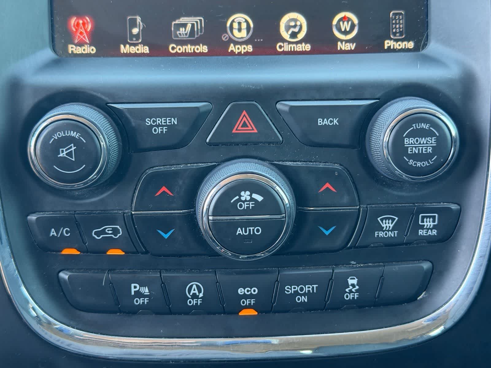 Thumbnail: 2016 Dodge Durango - 24
