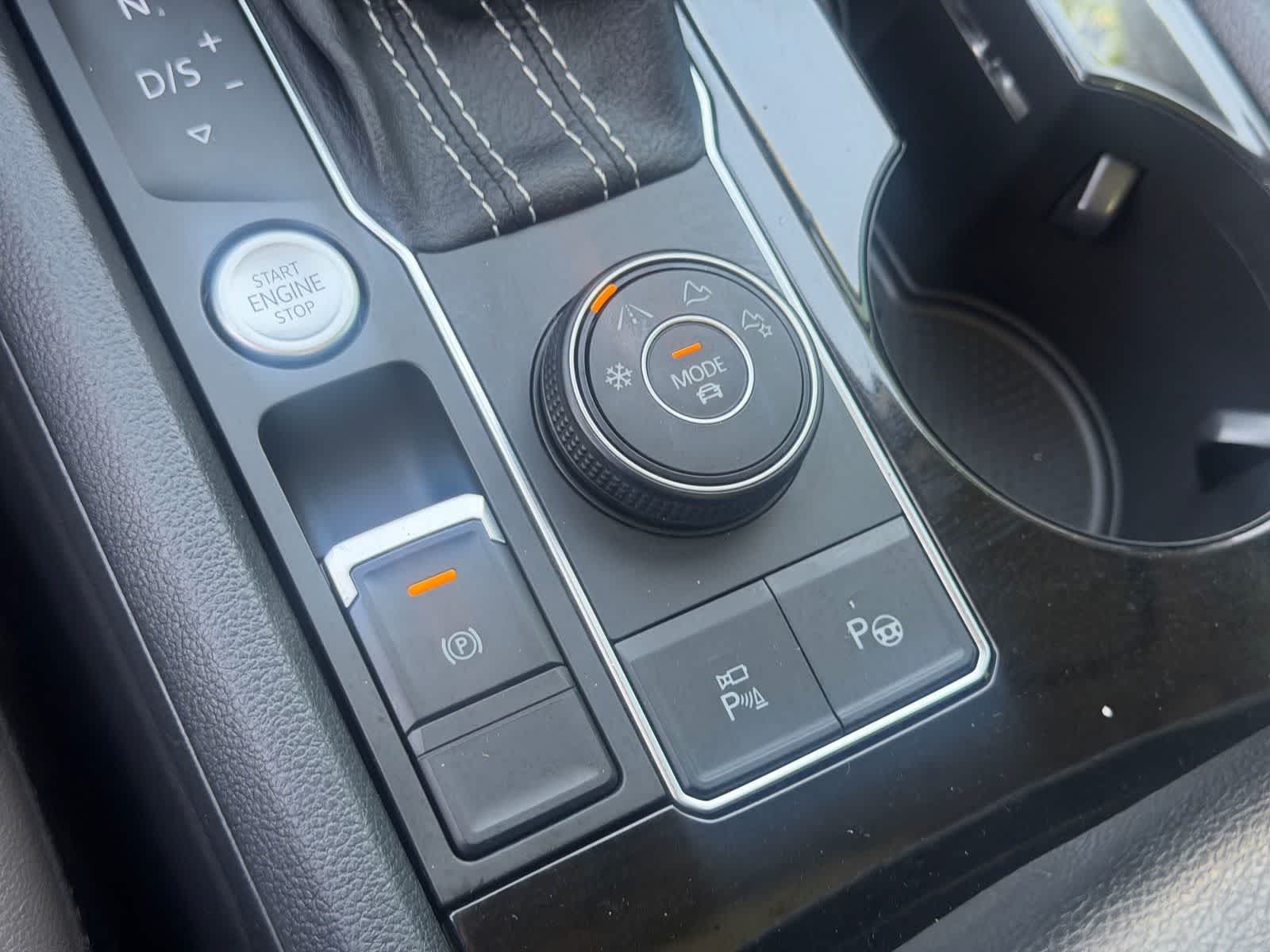 Thumbnail: 2021 Volkswagen Atlas - 28