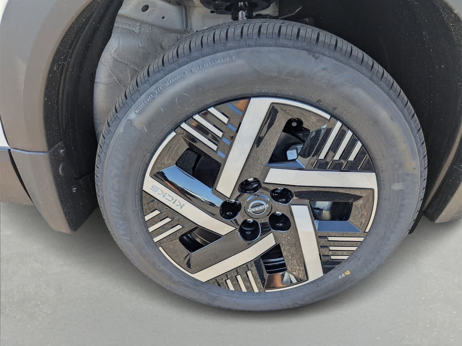 Thumbnail: 2026 Nissan Kicks - 9