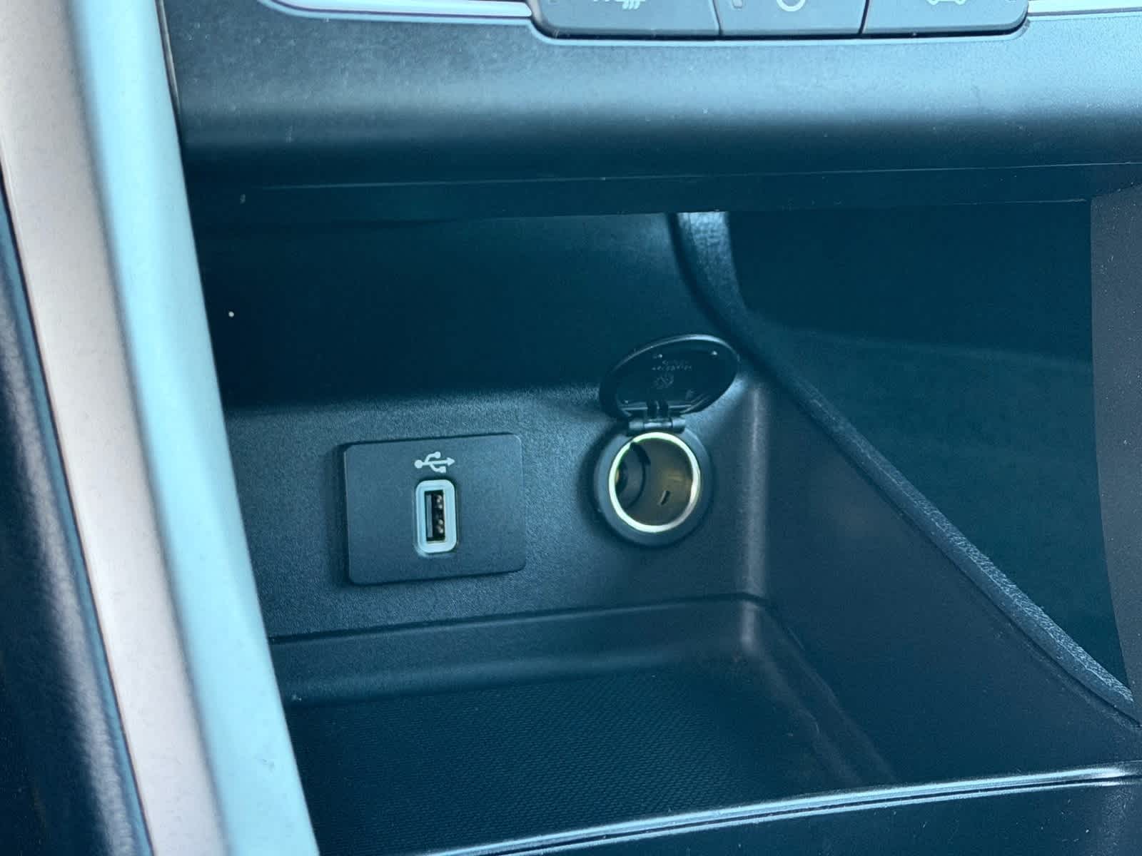 Thumbnail: 2017 Ford Fusion - 10