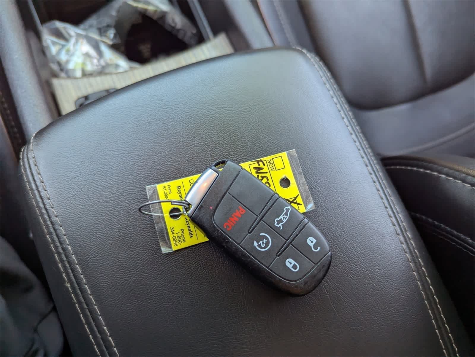 Thumbnail: 2015 Chrysler 200 - 32