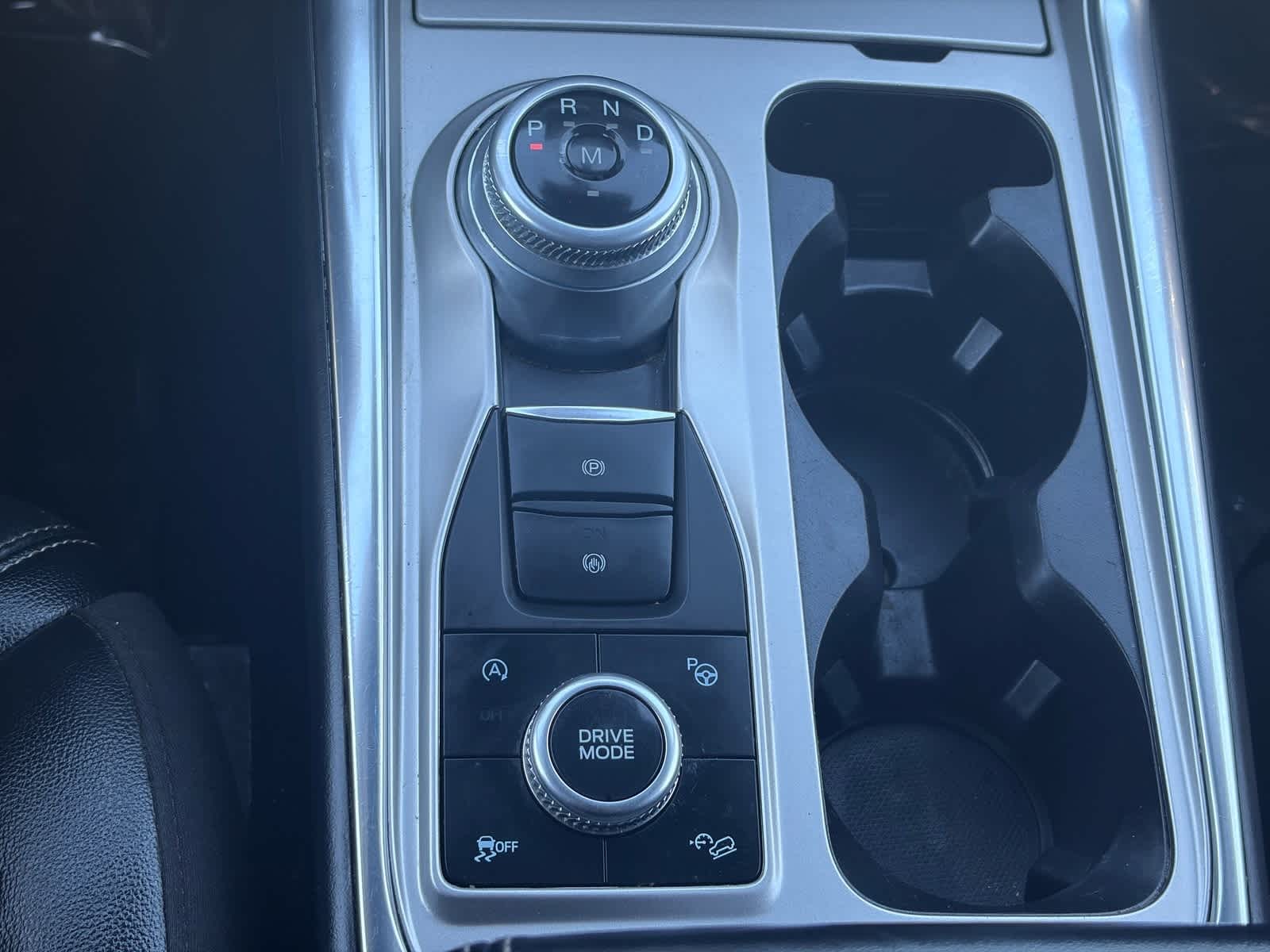 Thumbnail: 2020 Ford Explorer - 25